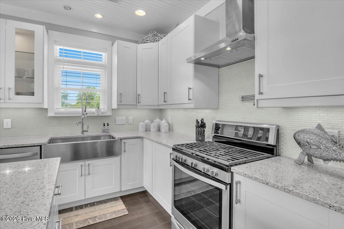 100569217 | Photo 16