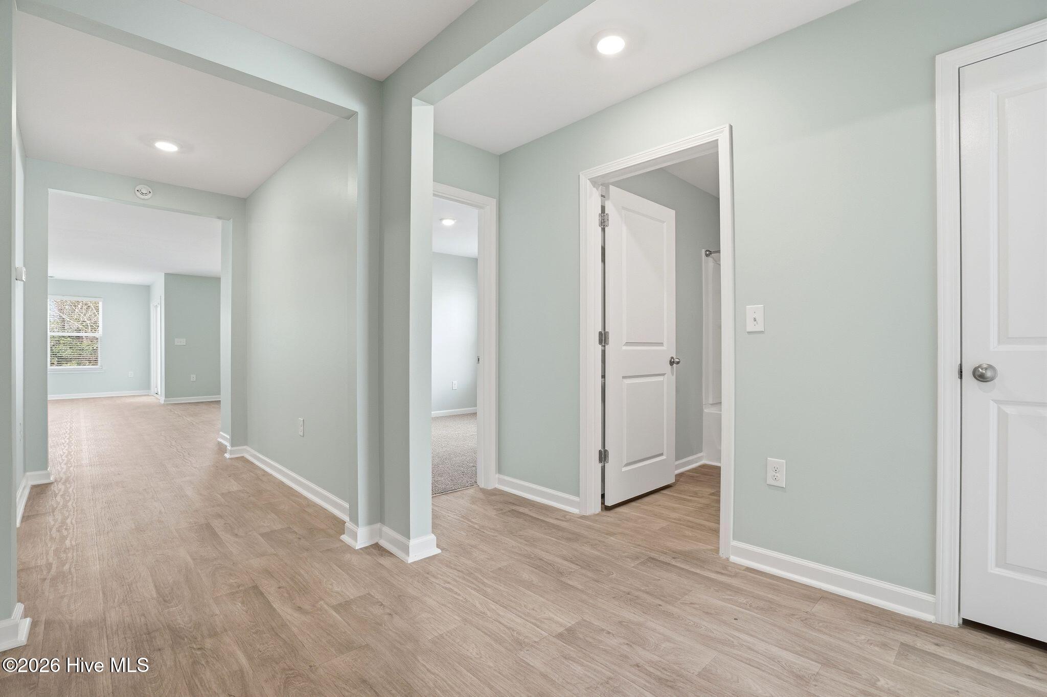 100558624 | Photo 12