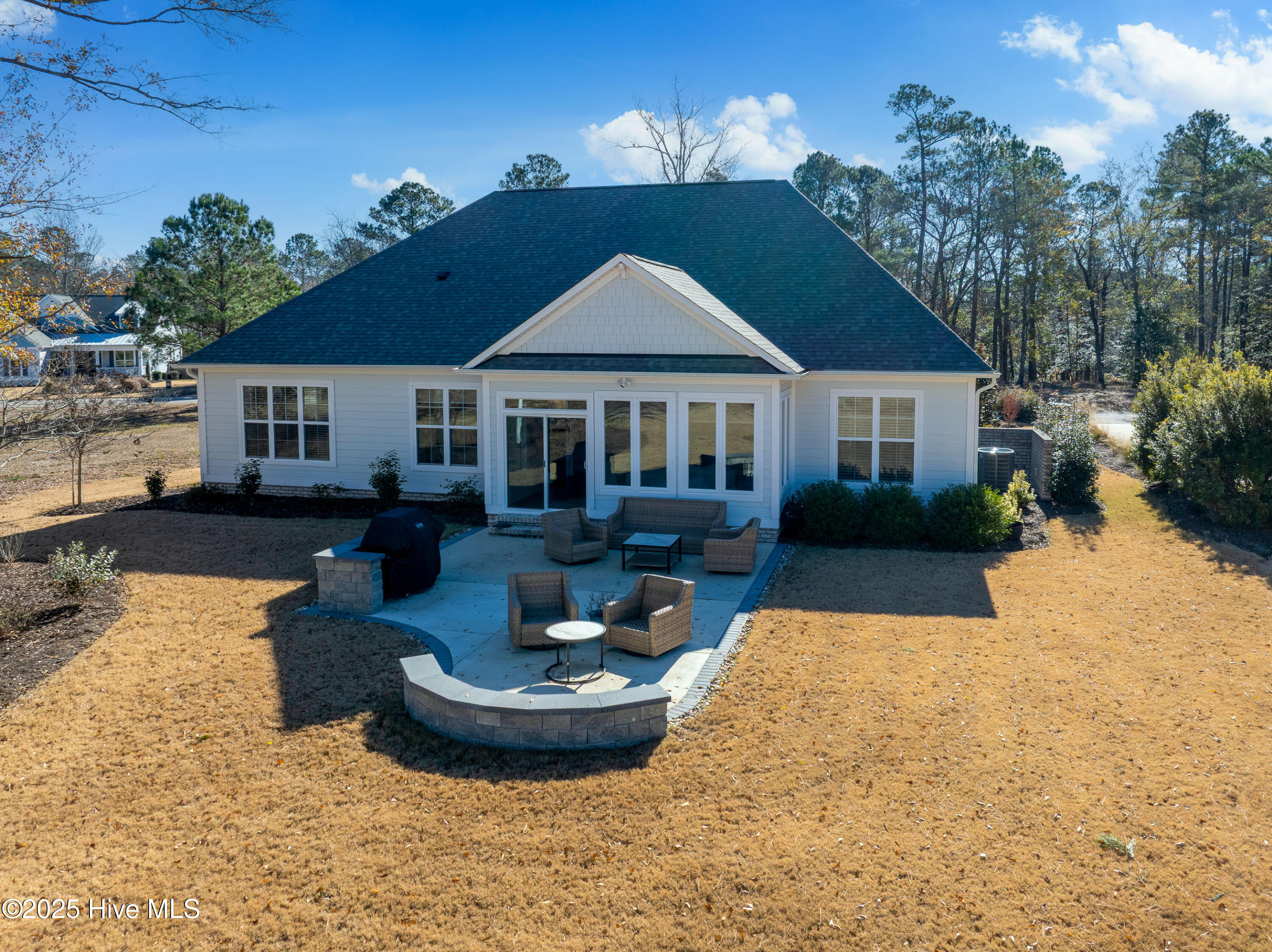 100545902 | Photo 19