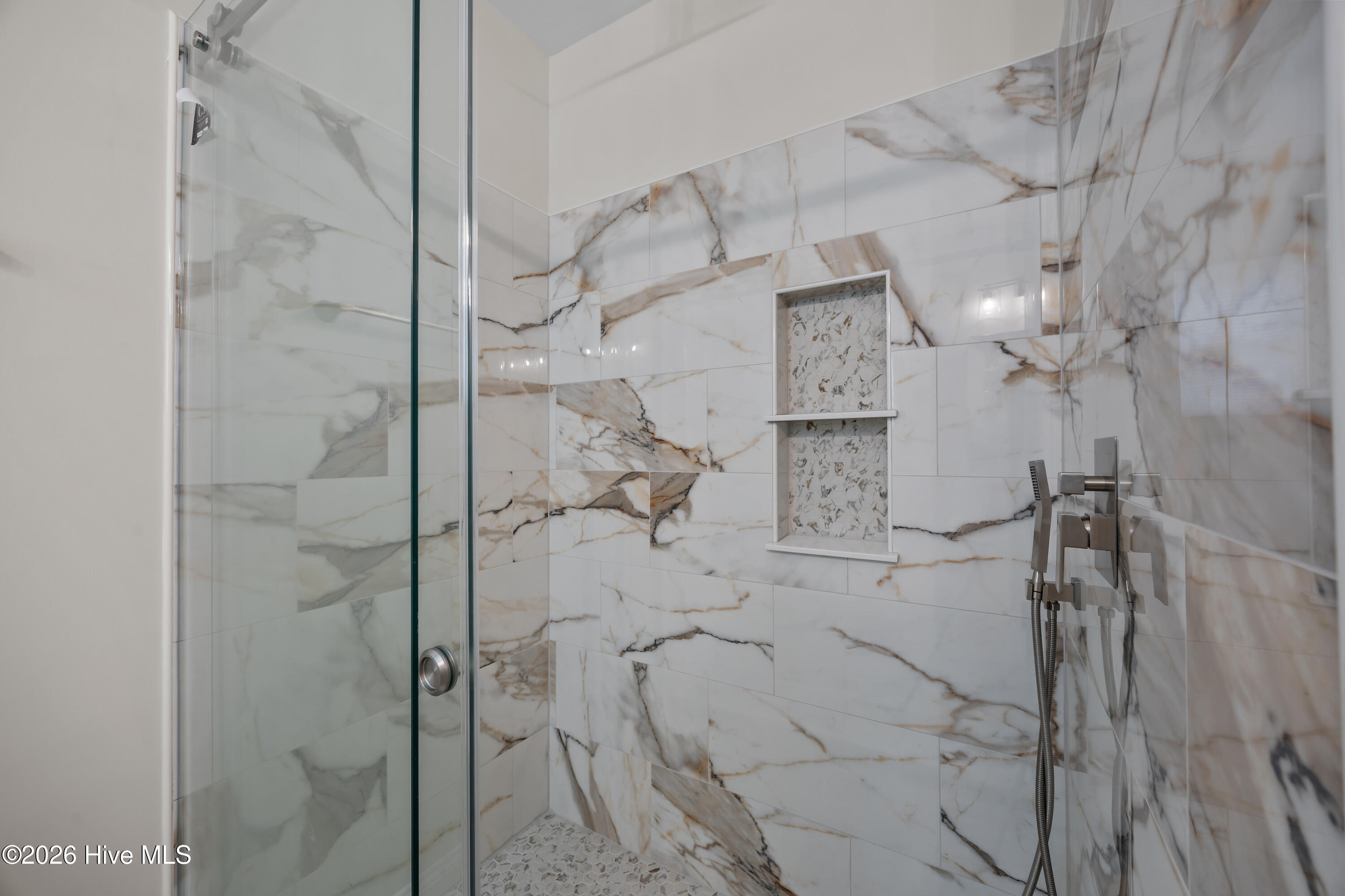 104 E Seaview Drive, Emerald Isle, NC, 28594