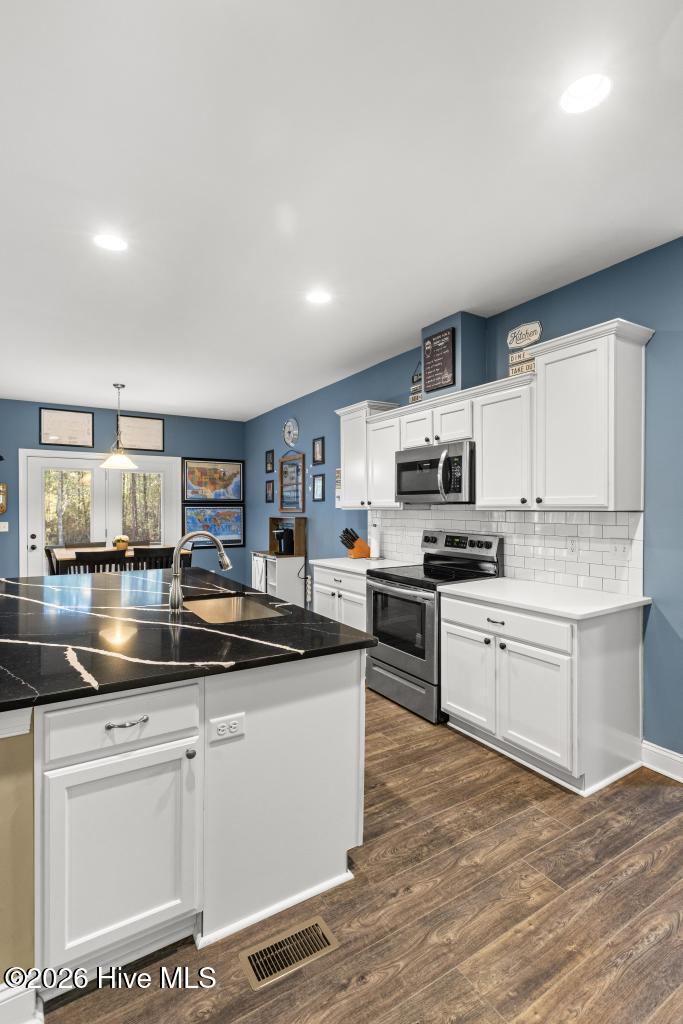 306 Brinley Place, Maple Hill, NC 28454 – photo 20: 425A3763