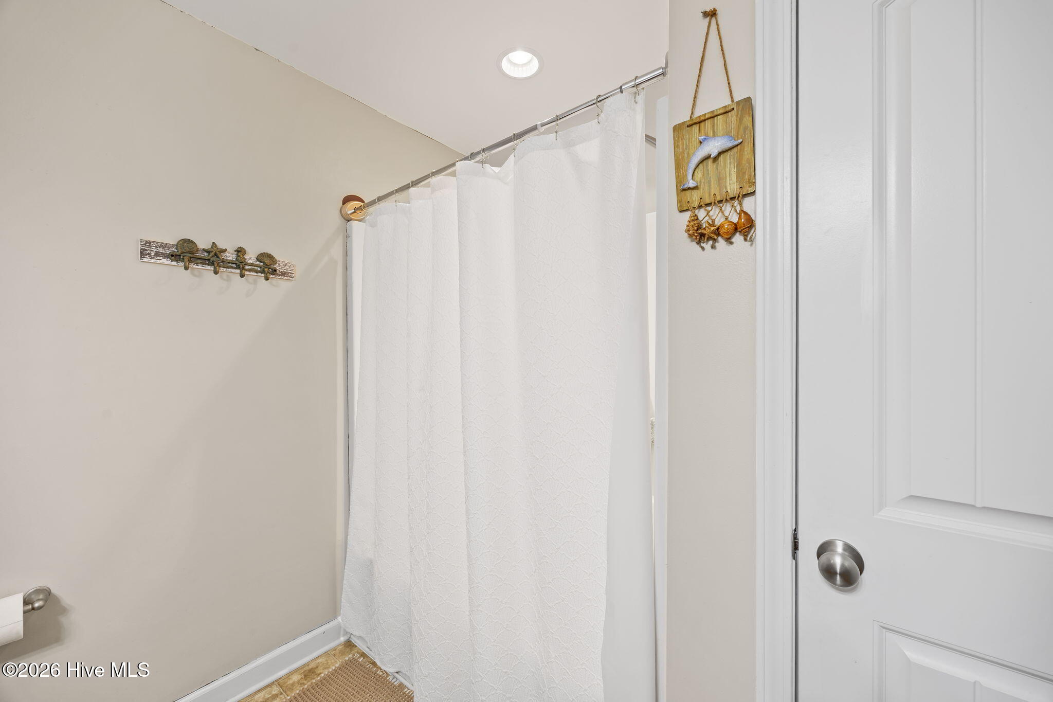 100560368 | Photo 28