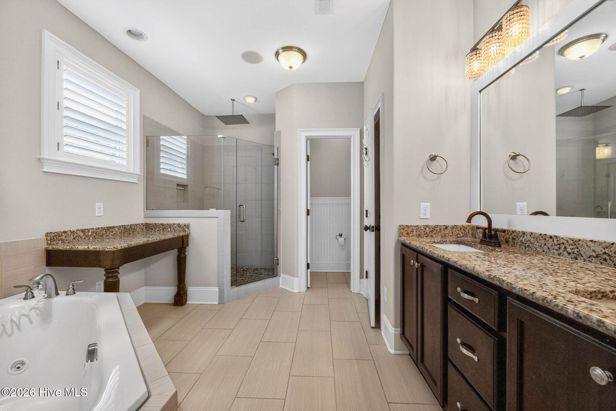 100567612 | Photo 41