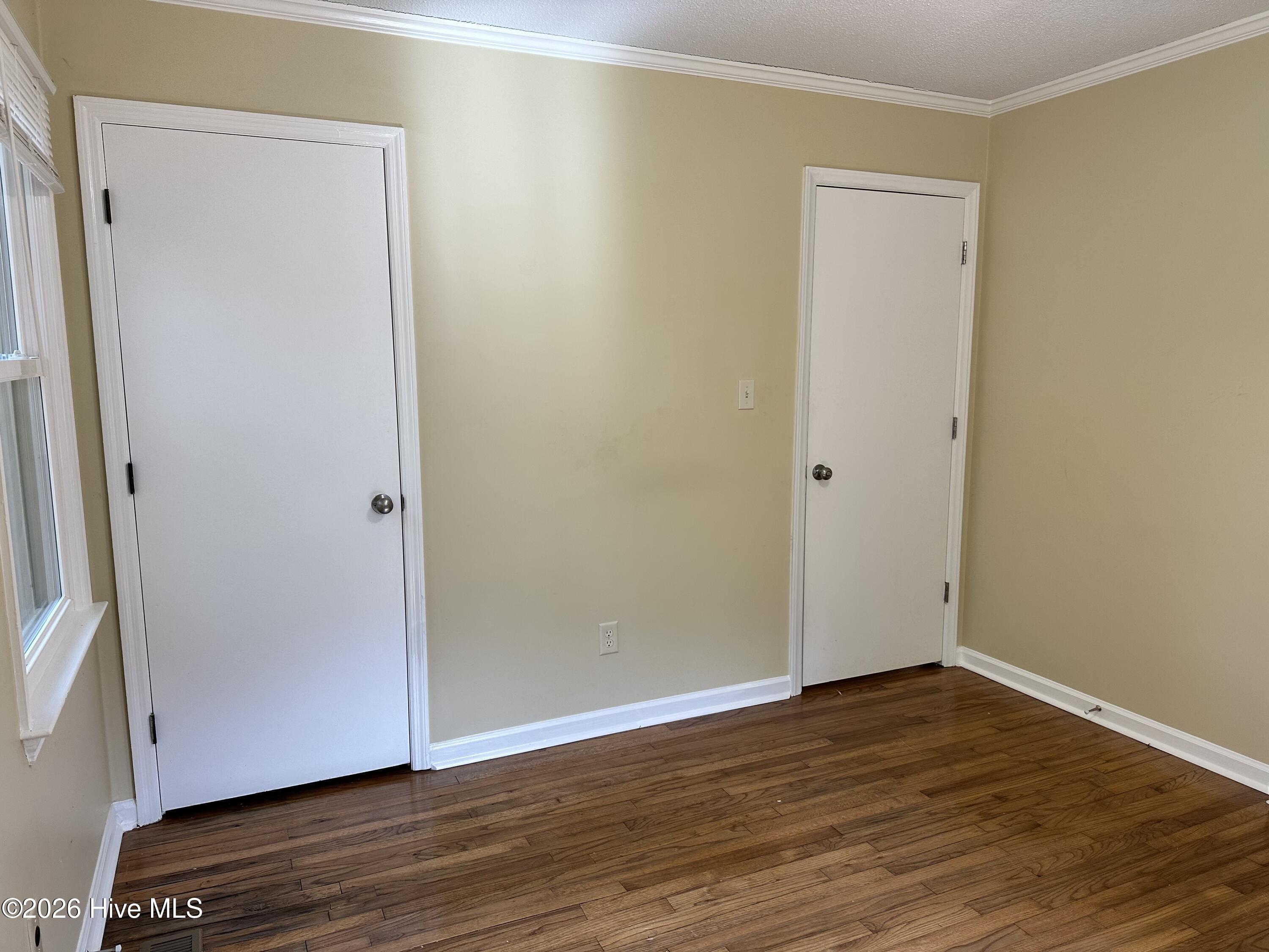 100562278 | Photo 18