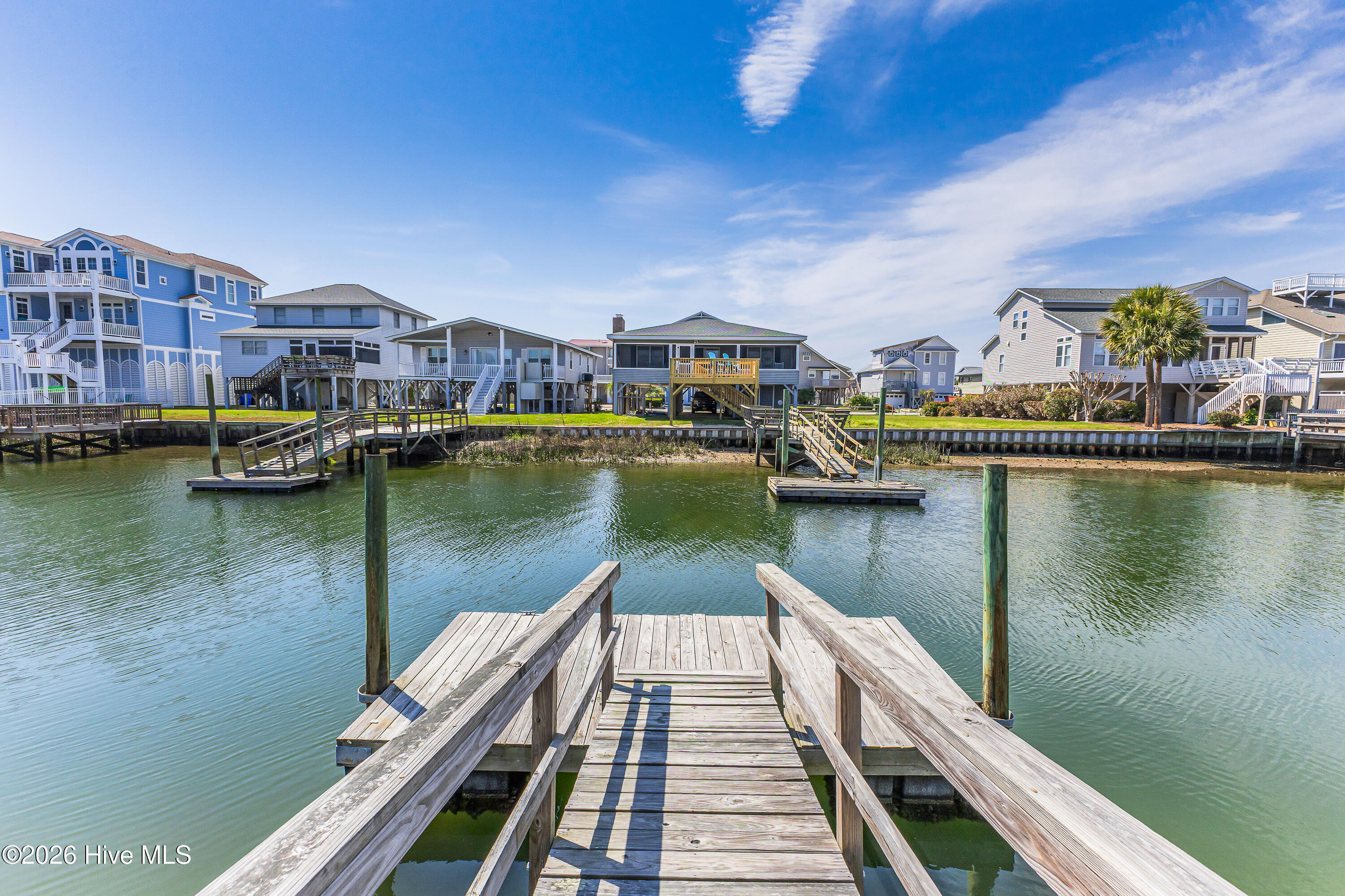 100562663 | Photo 40