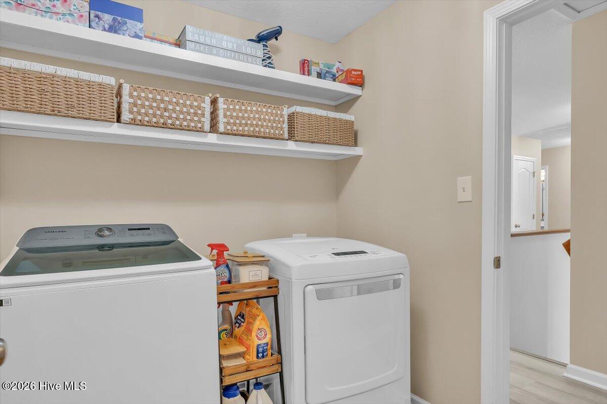 100558956 | Photo 53