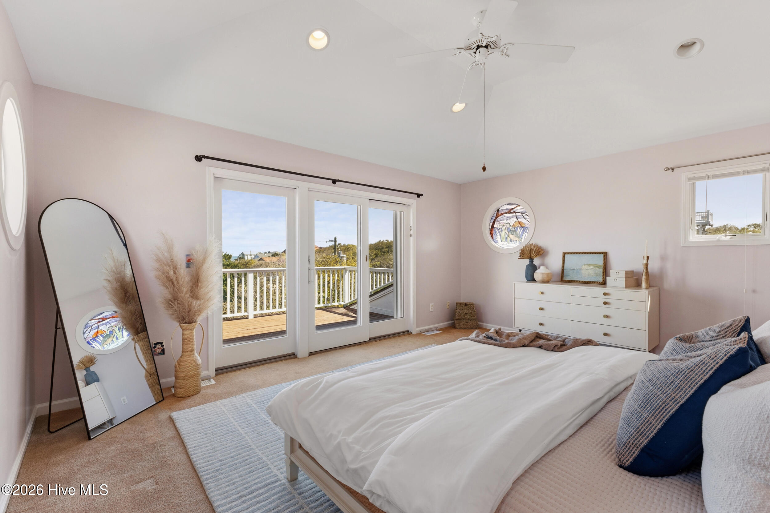 100535794 | Photo 26