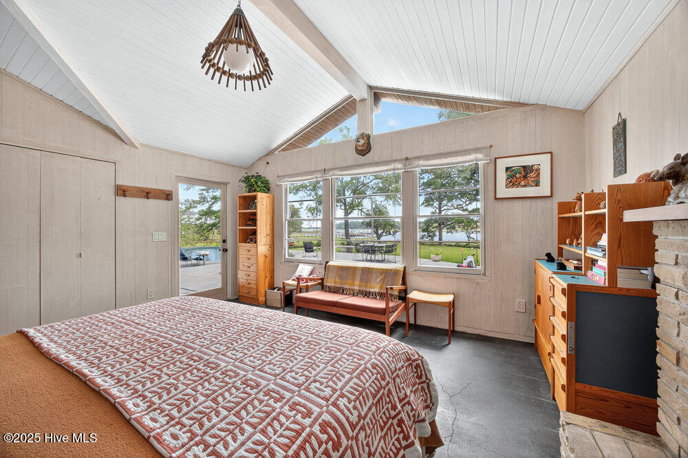 100562548 | Photo 29