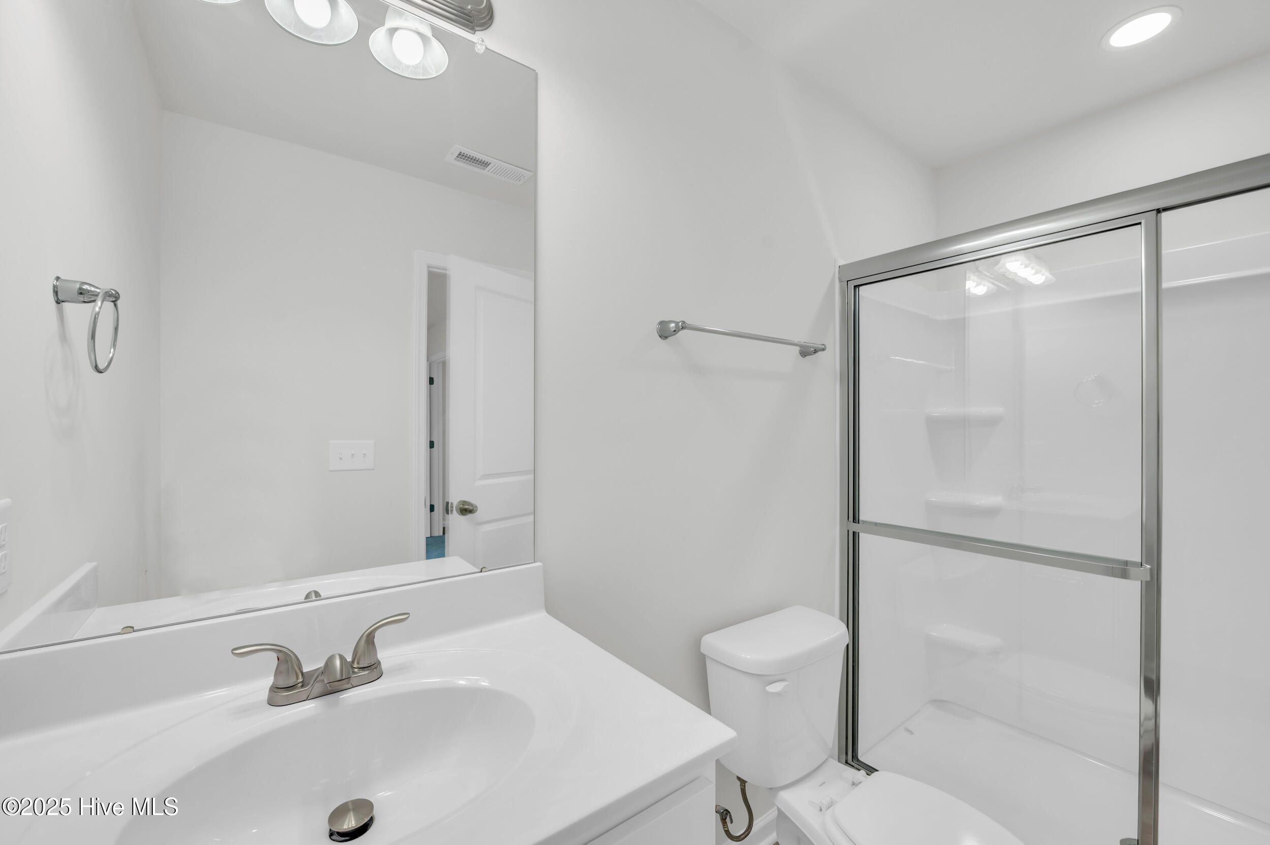 100522860 | Photo 13