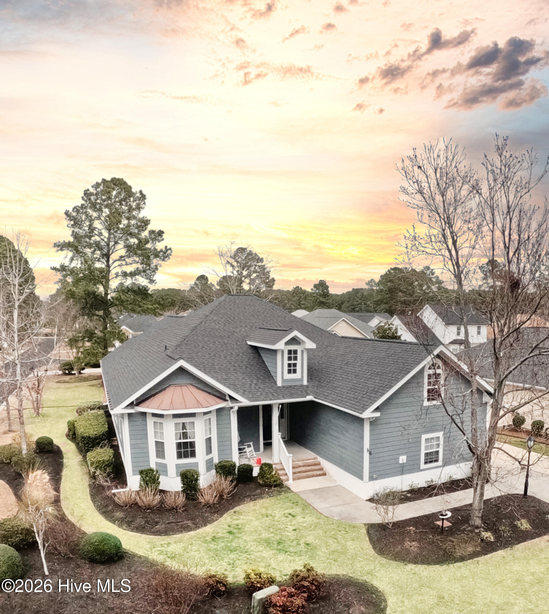 100558044 | Photo 56