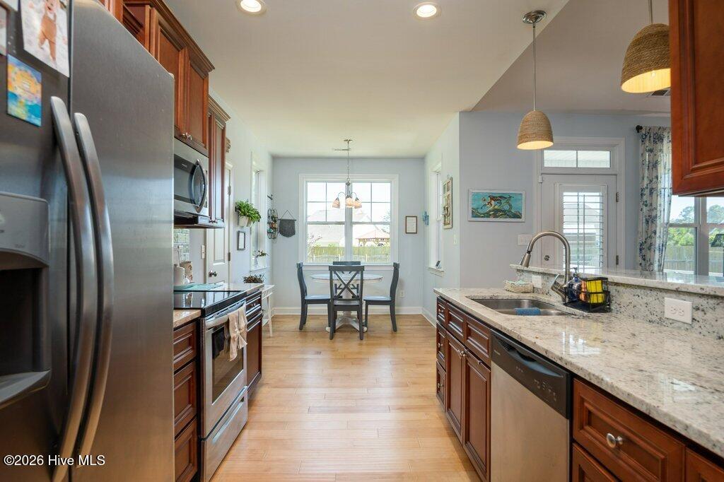 100569625 | Photo 22