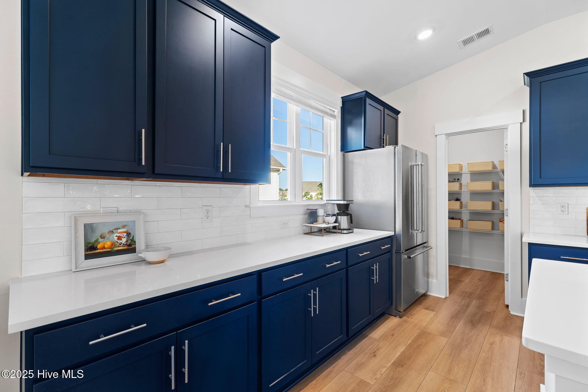 100534721 | Photo 15