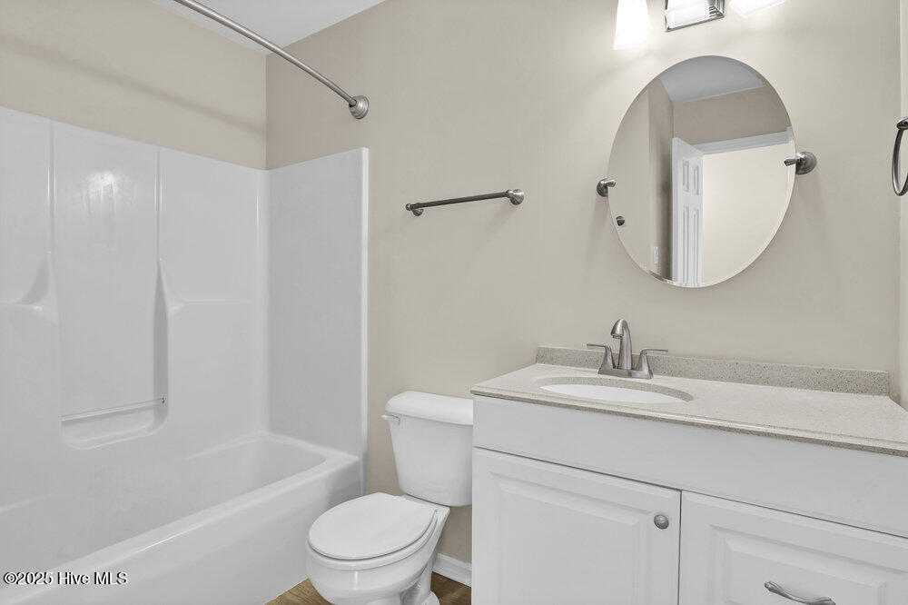 100528479 | Photo 13