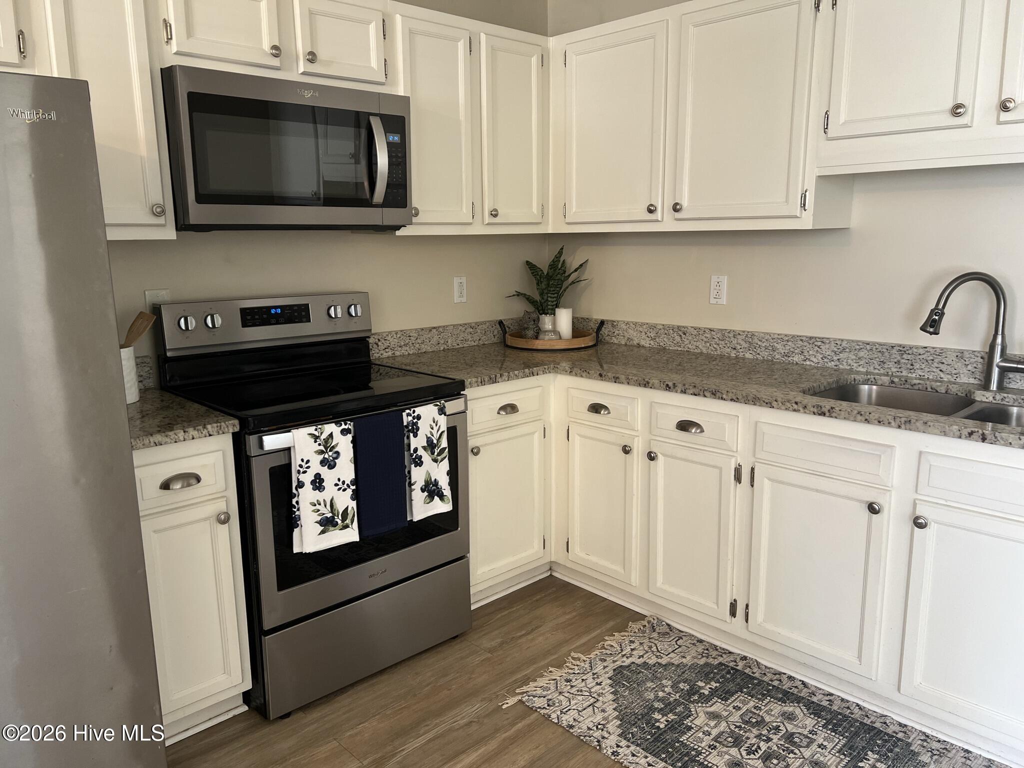 100550569 | Photo 29