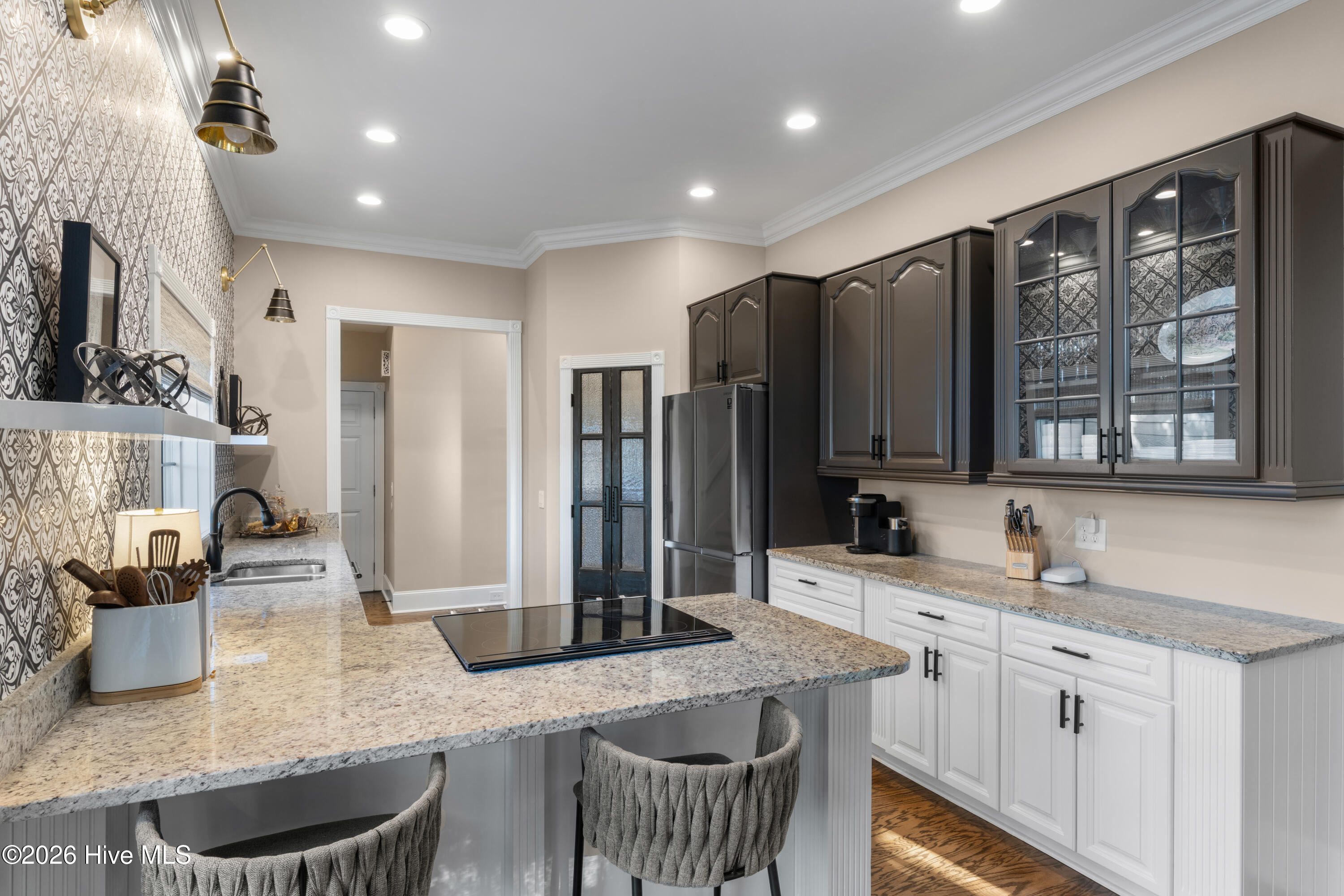 100549832 | Photo 21