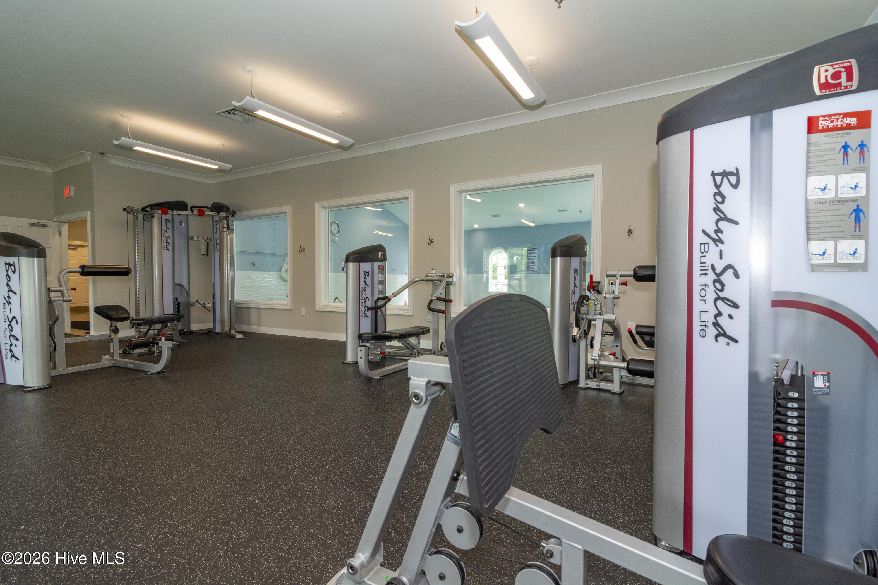 100561934 | Photo 54