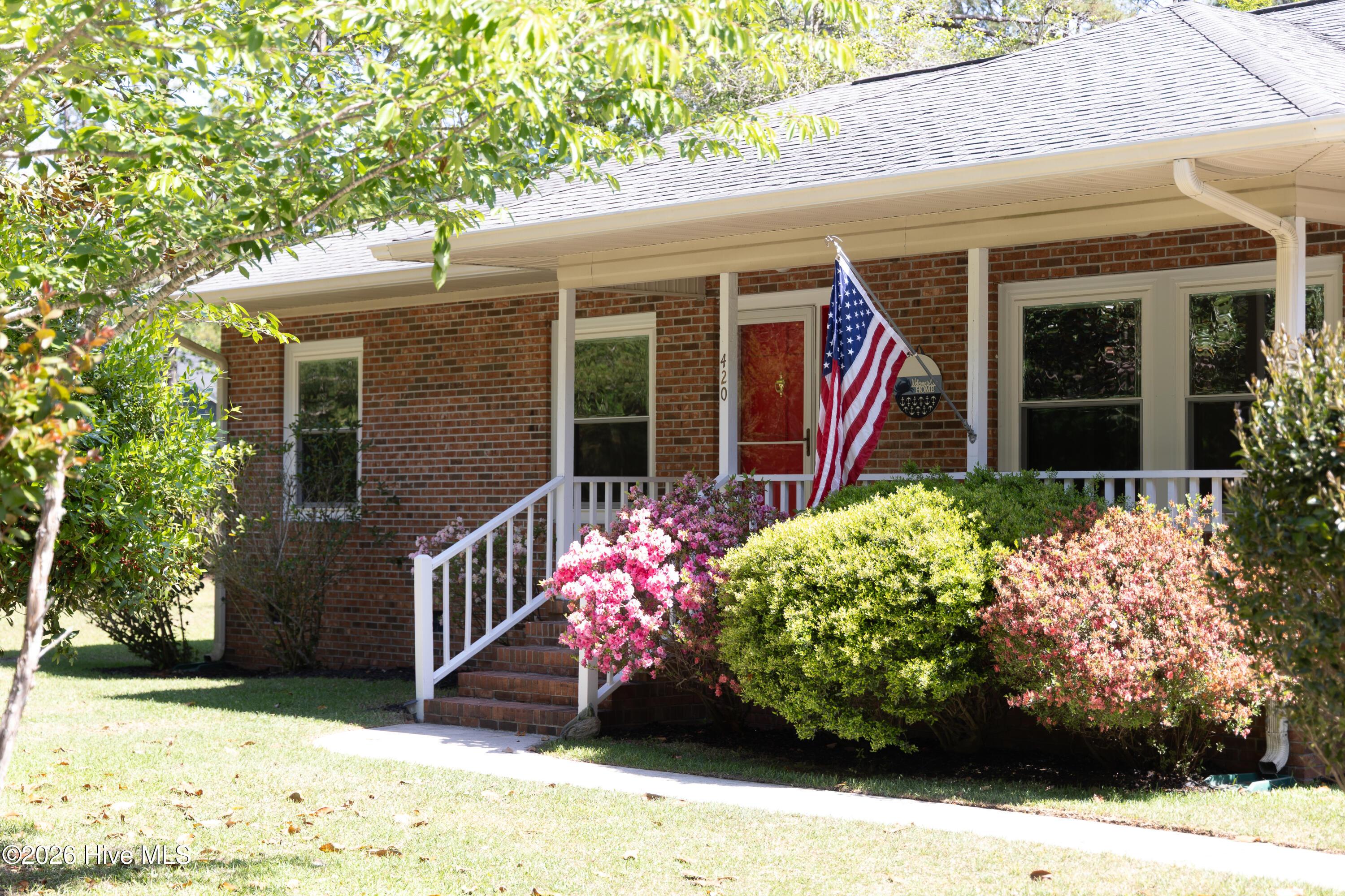 100569275 | Photo 34