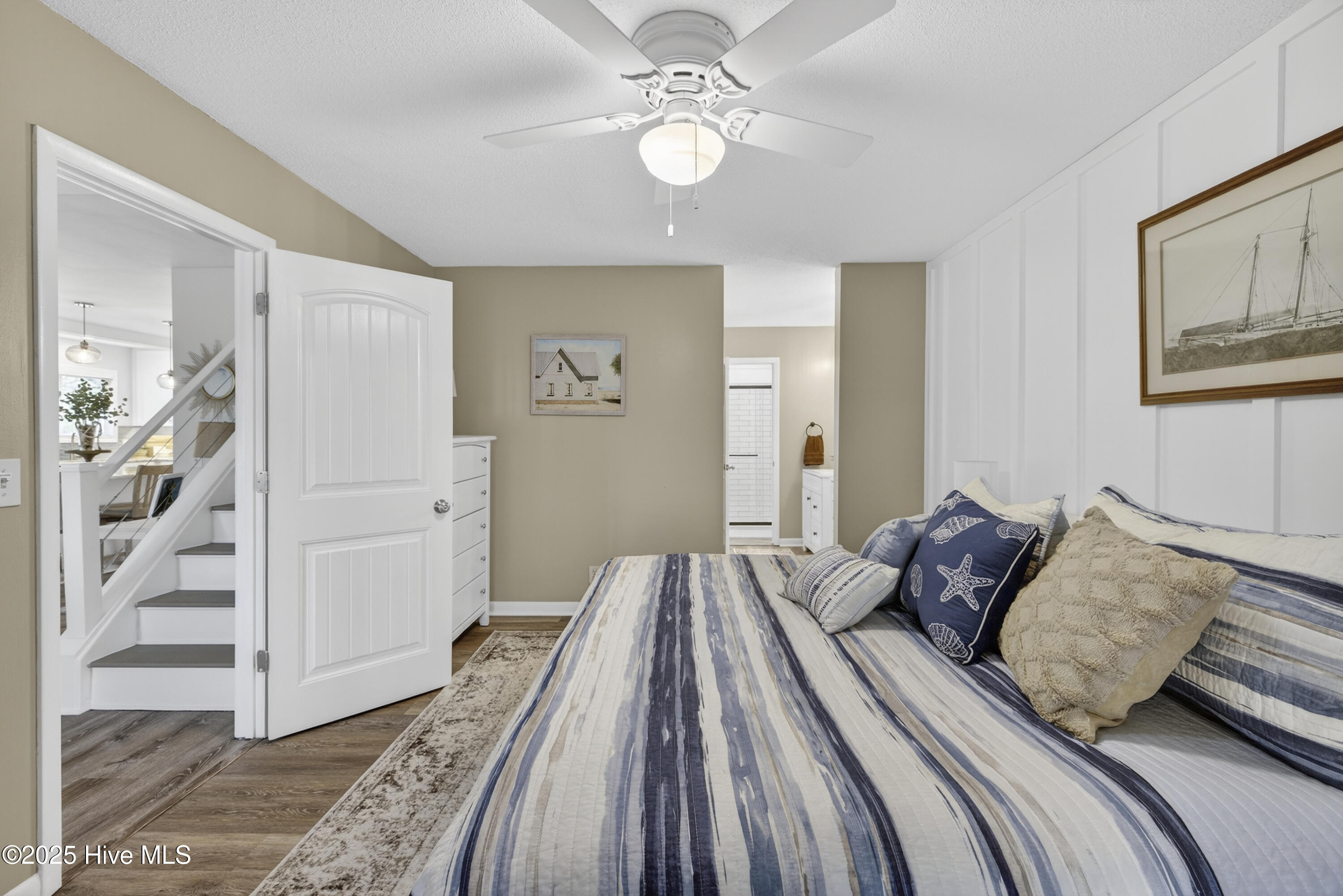 100543749 | Photo 14