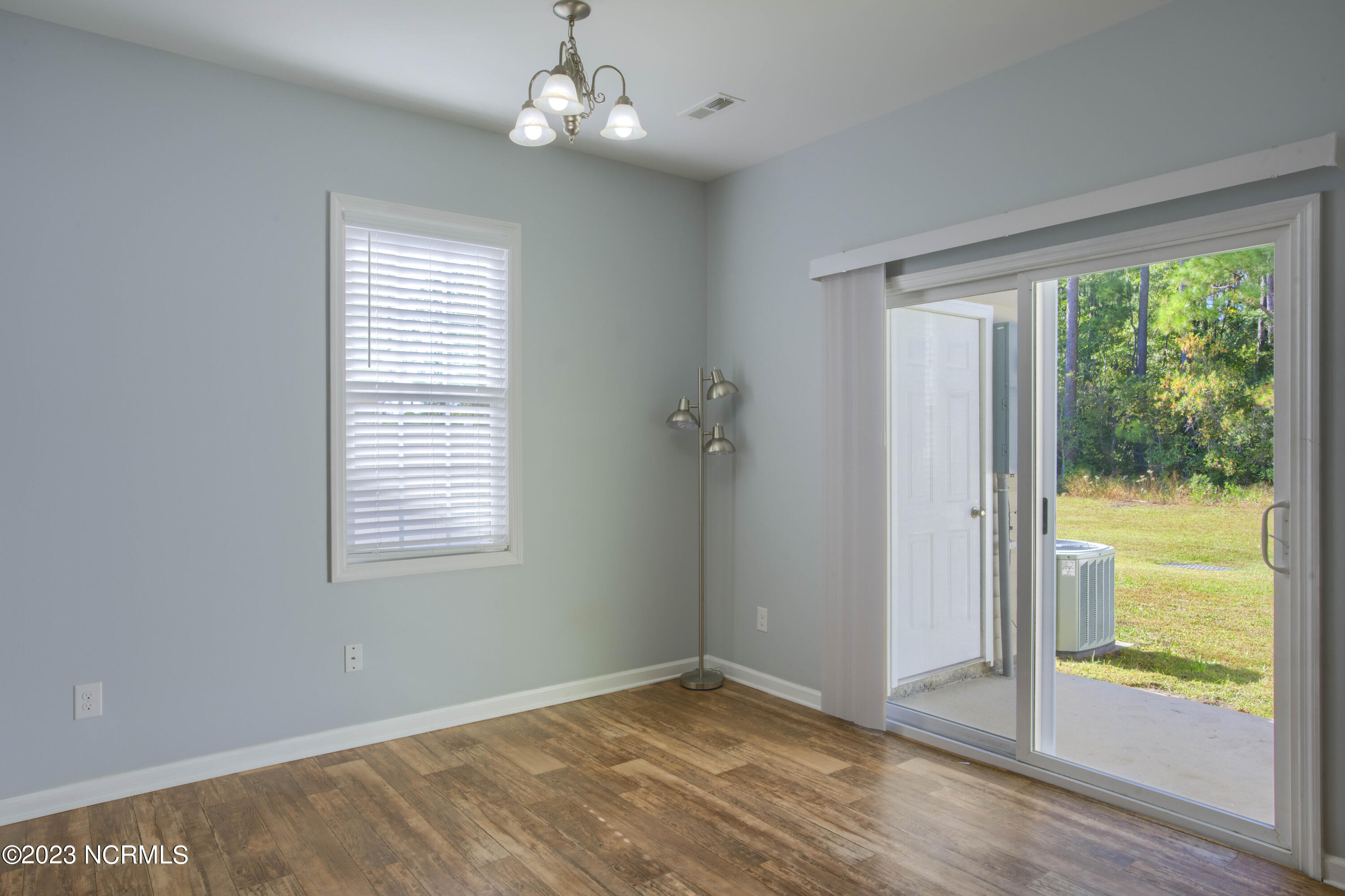 100534630 | Photo 17