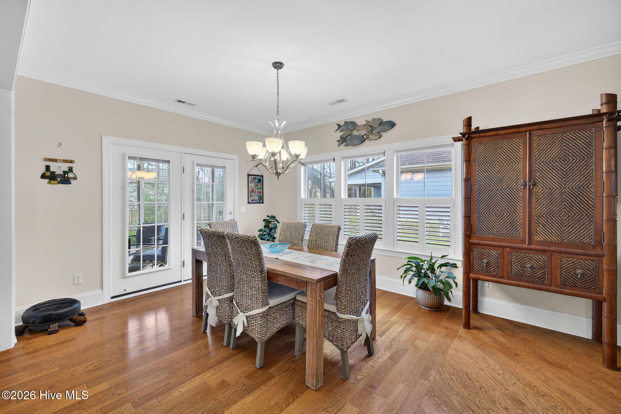 100557574 | Photo 11