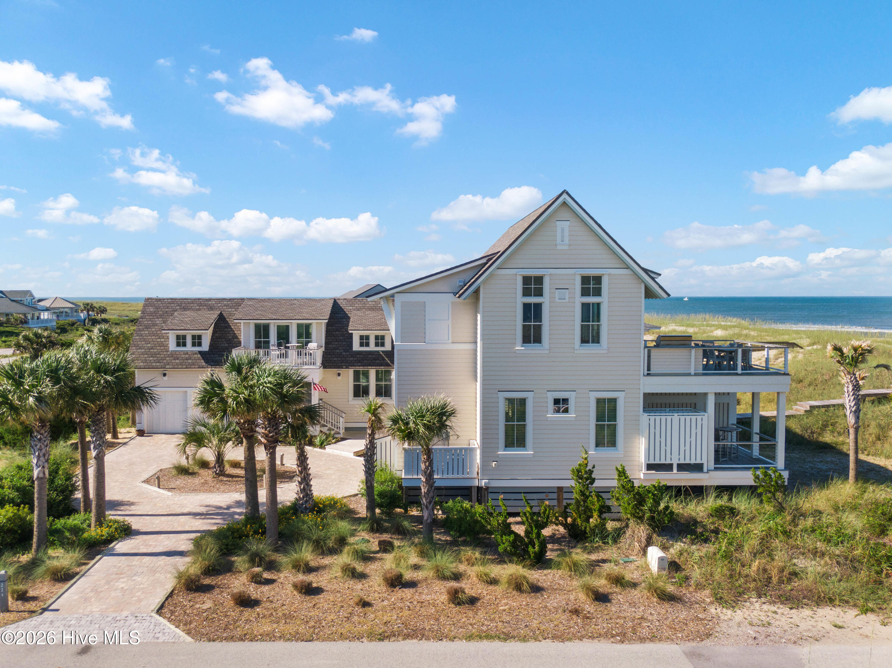 100569964 | Photo 49