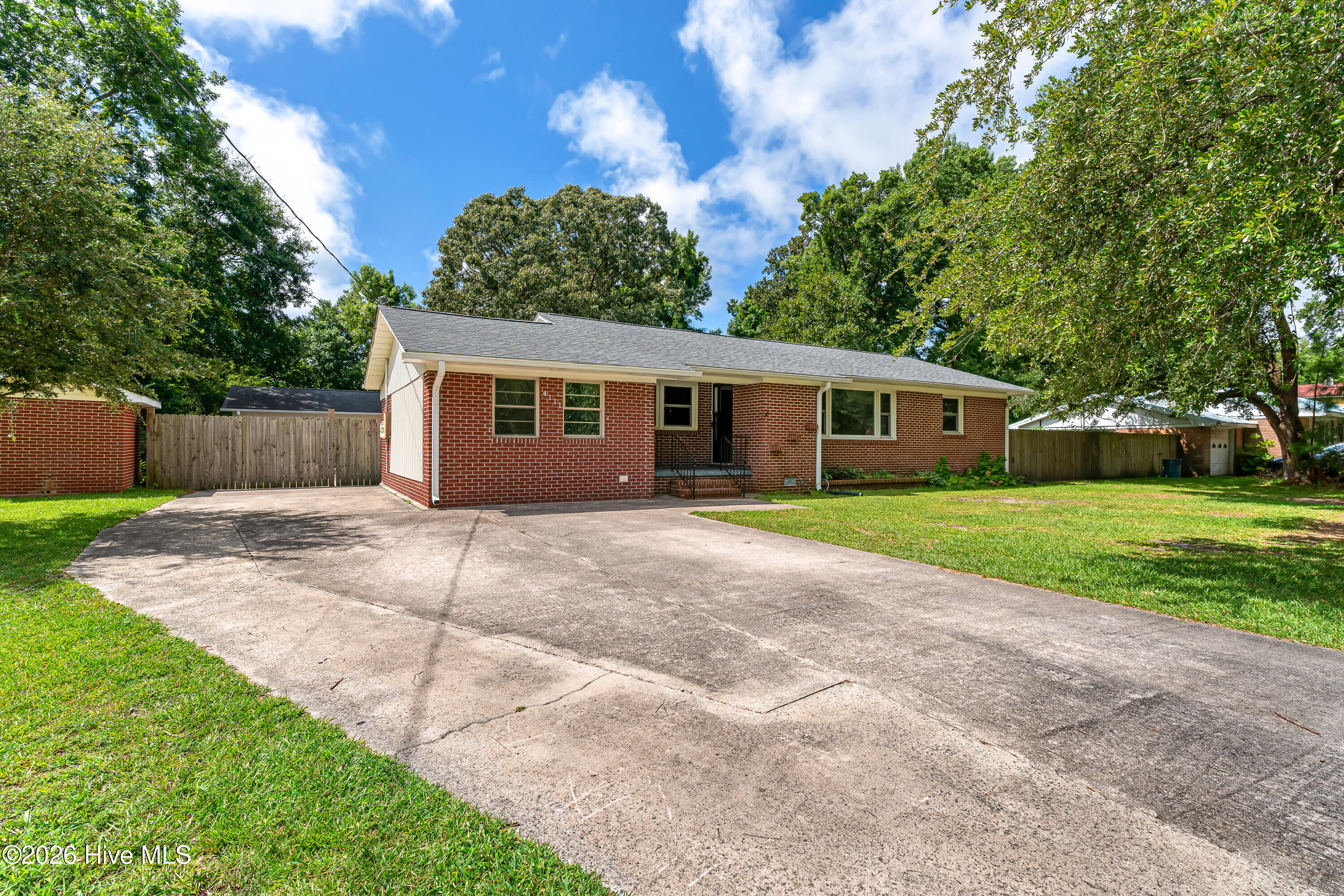 4111 Country Club Road,Morehead City