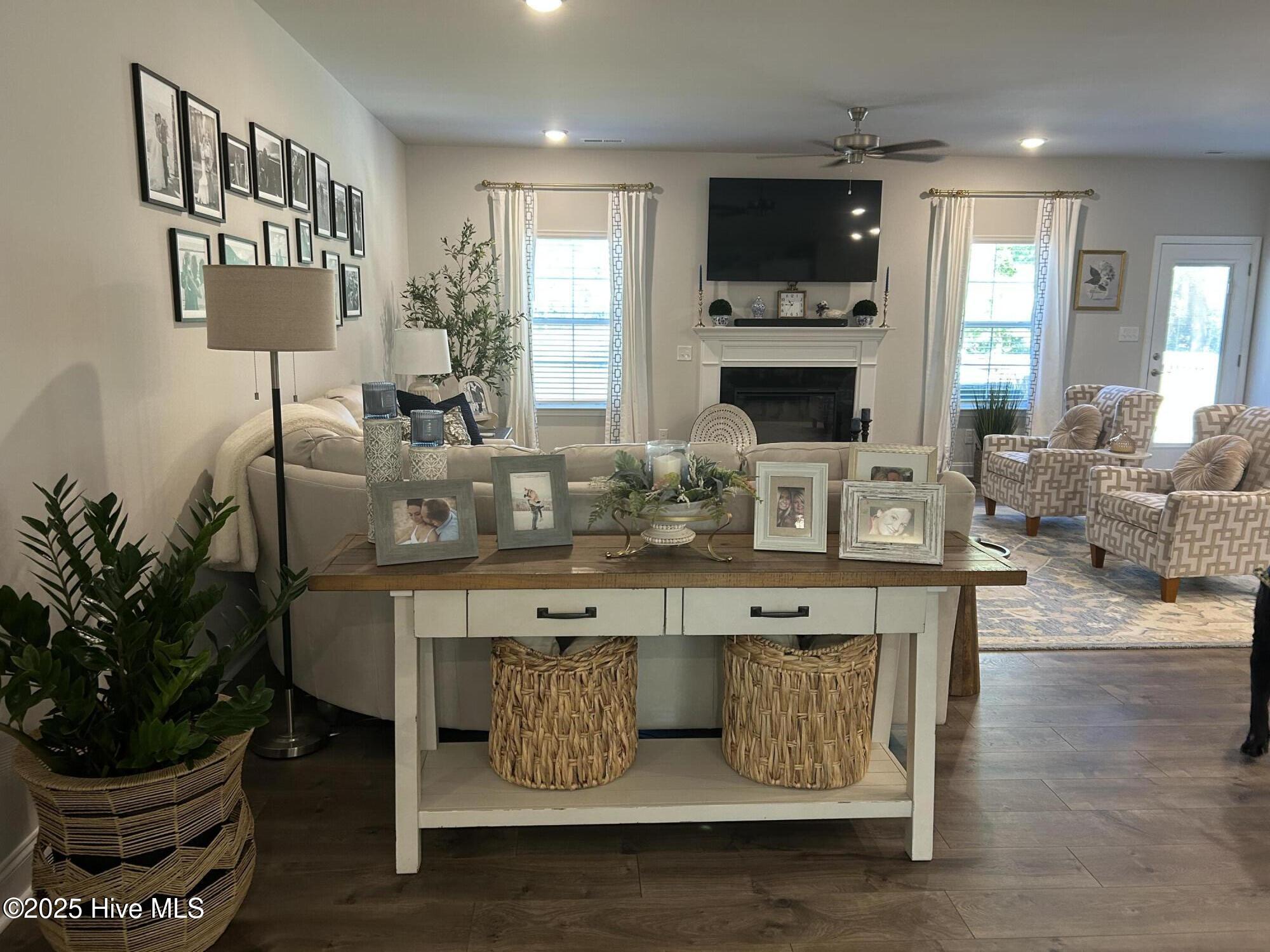 Austin - 1108 living room 2