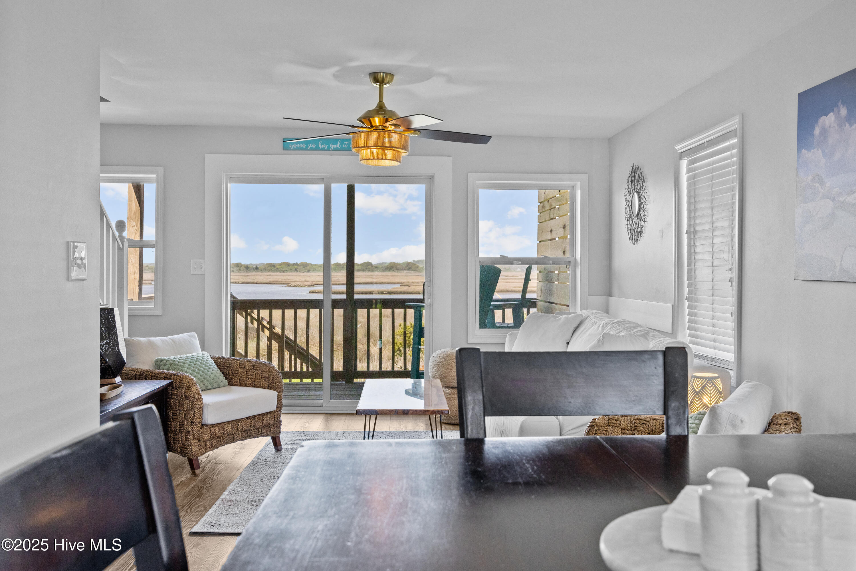 100540748 | Photo 12