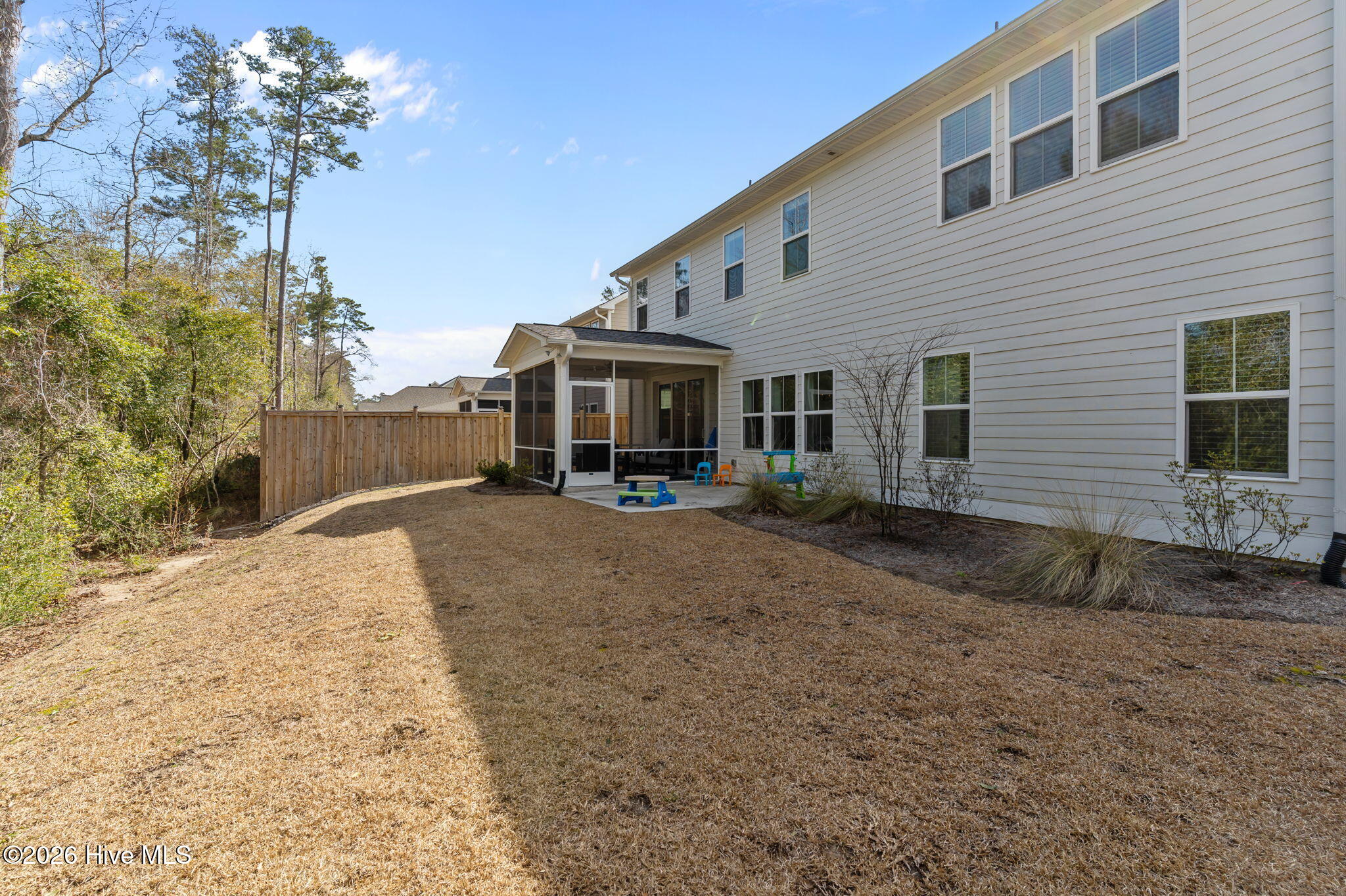 100555424 | Photo 46