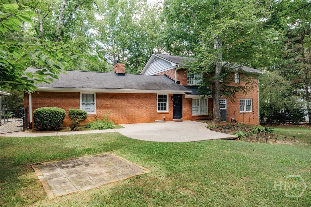 140 Rollingwood Drive