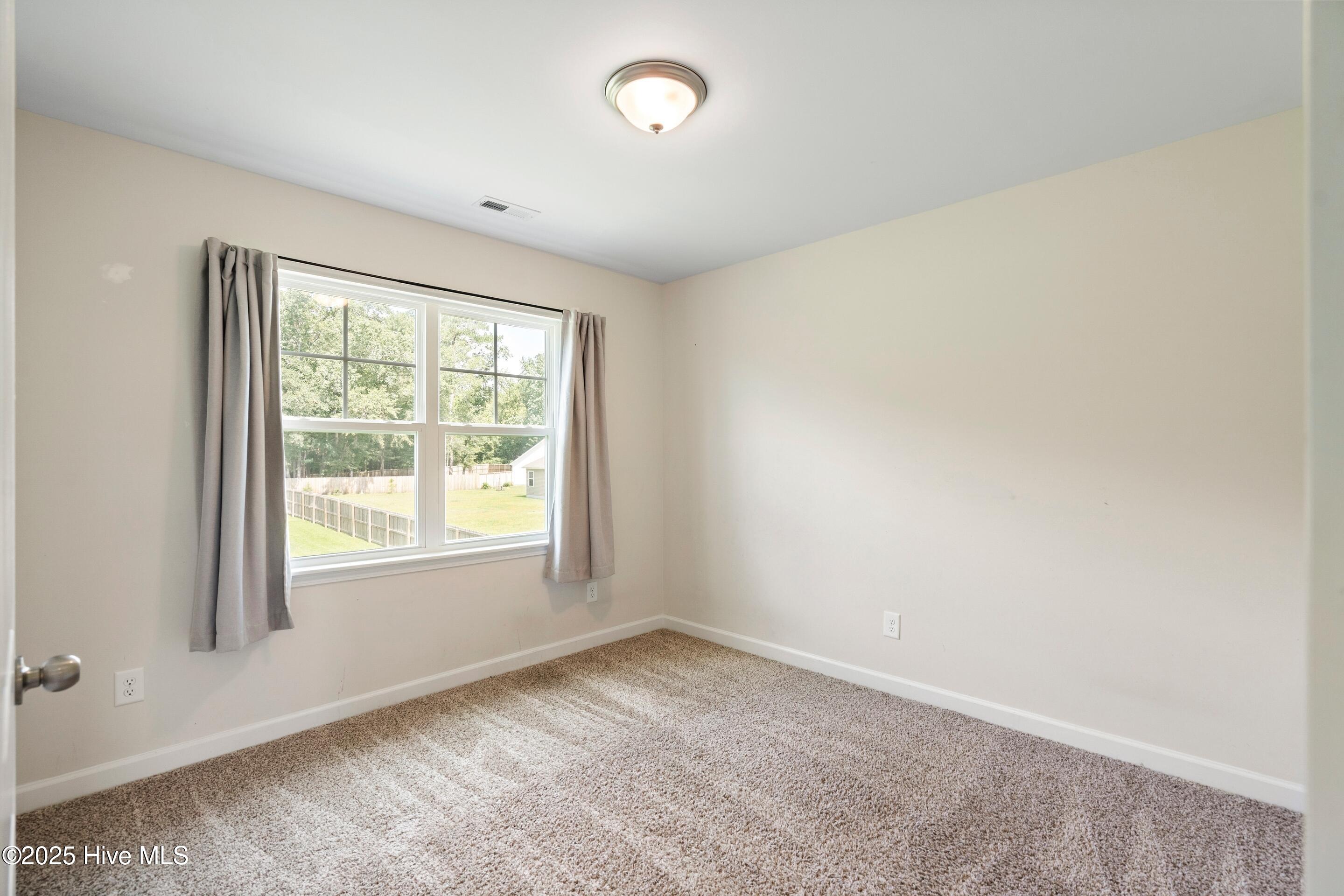 100530674 | Photo 26