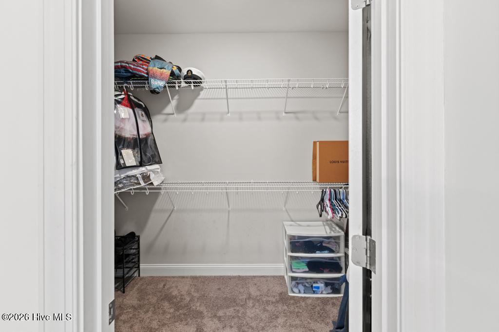 100562207 | Photo 29