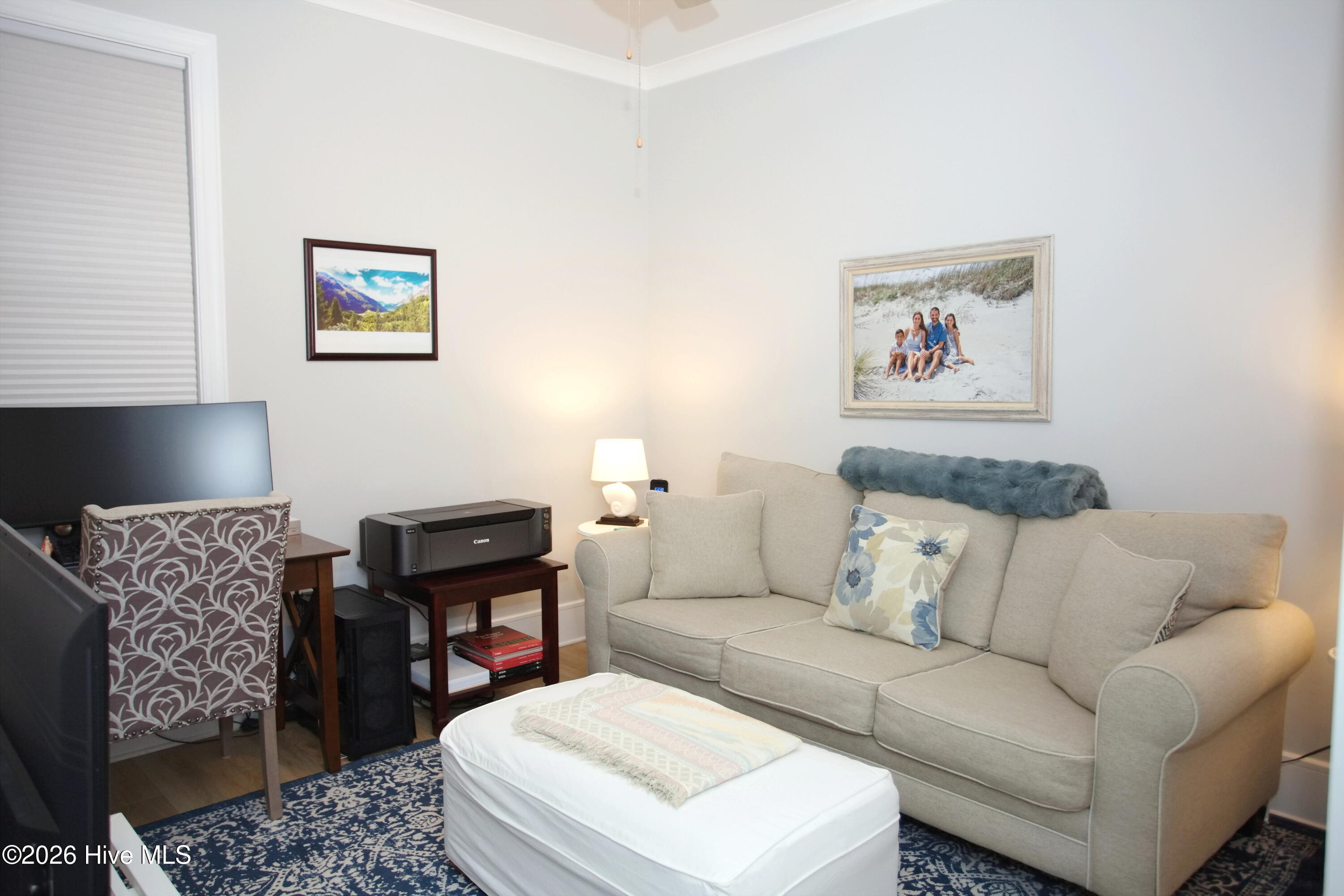 100548790 | Photo 12