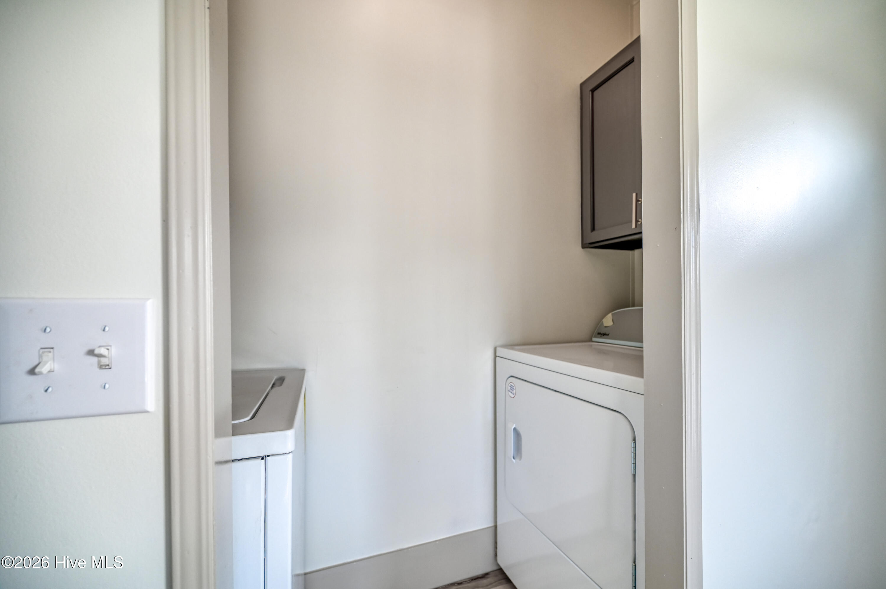 100557720 | Photo 22