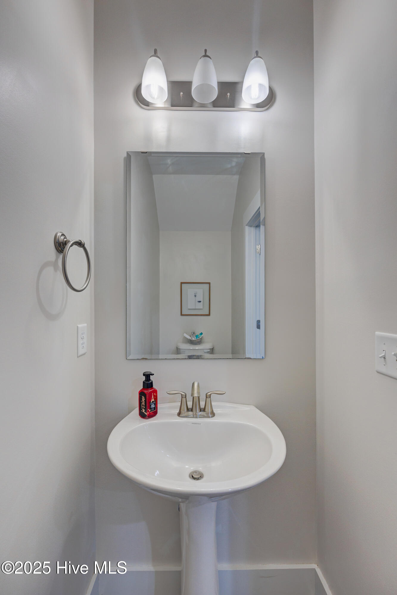 100534229 | Photo 25