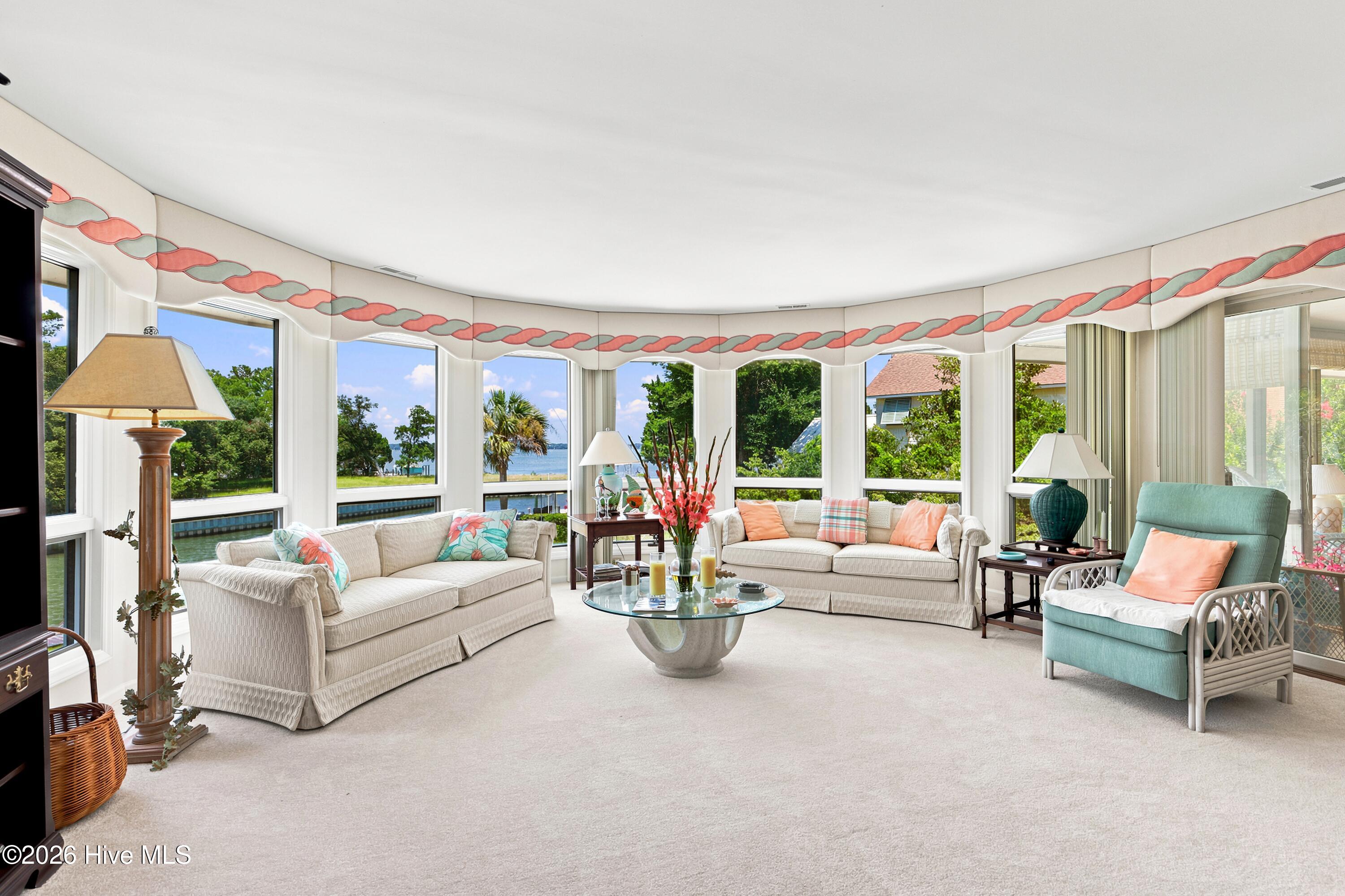 286 Oakleaf Drive,Pine Knoll Shores