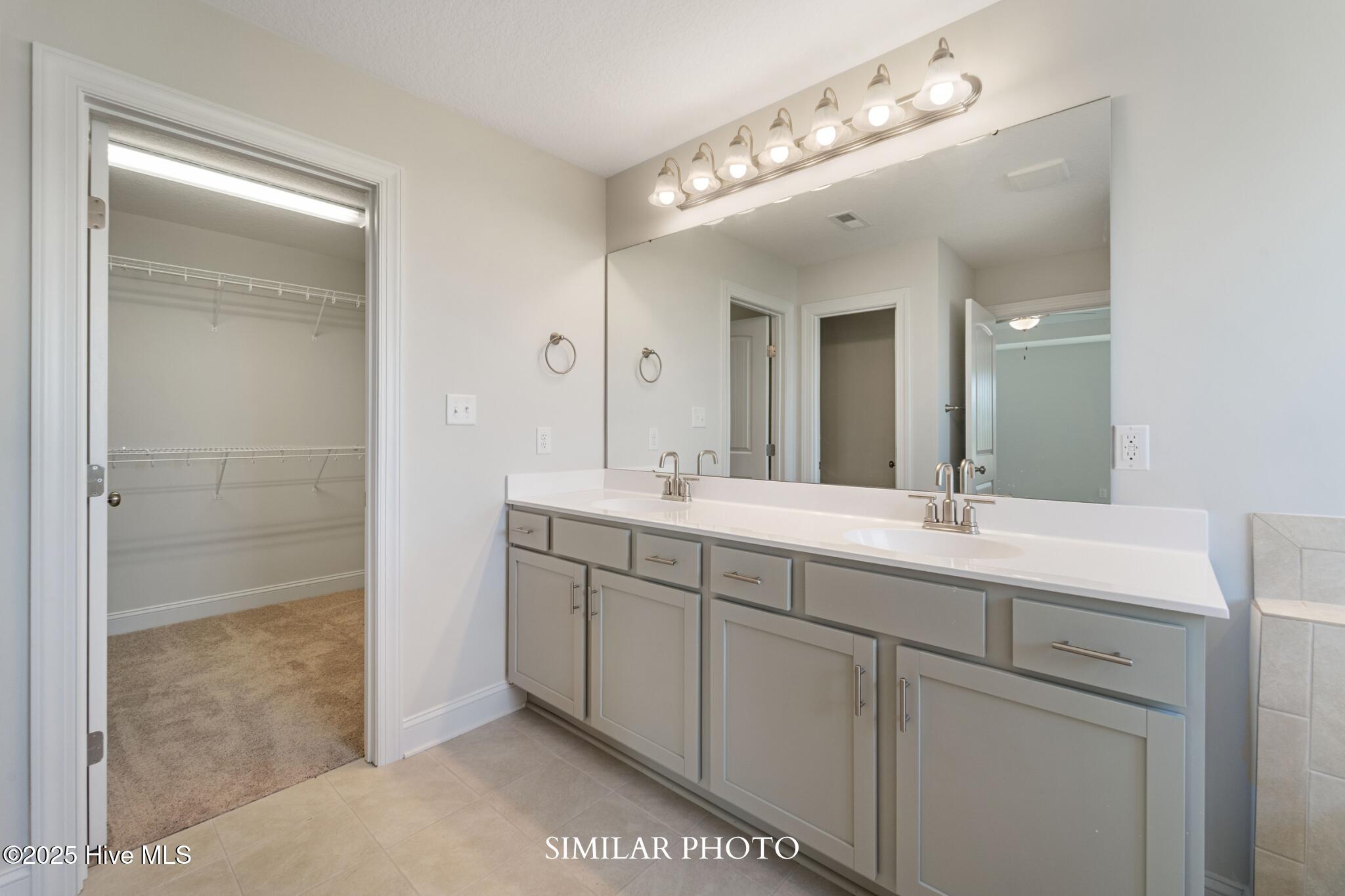 100546136 | Photo 21