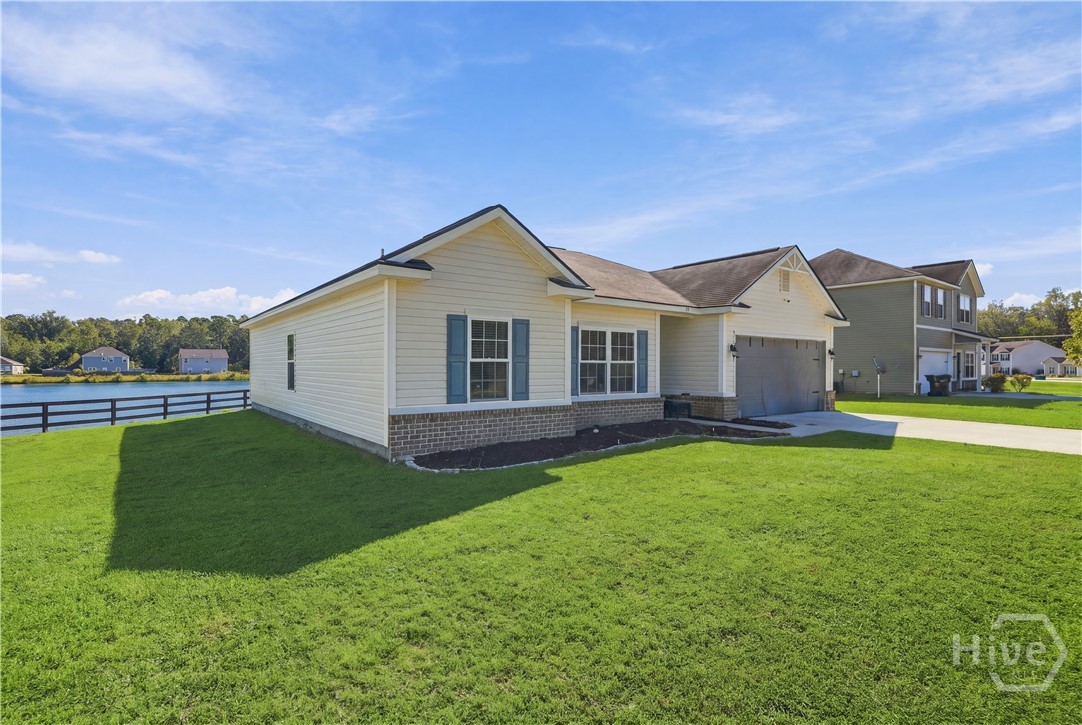 Photo 2 of Single family home for sale at 33 Morningside Dr, Allenhurst, GA 31301 | MLS# SA367141 | Listing updated on 2026-10-29