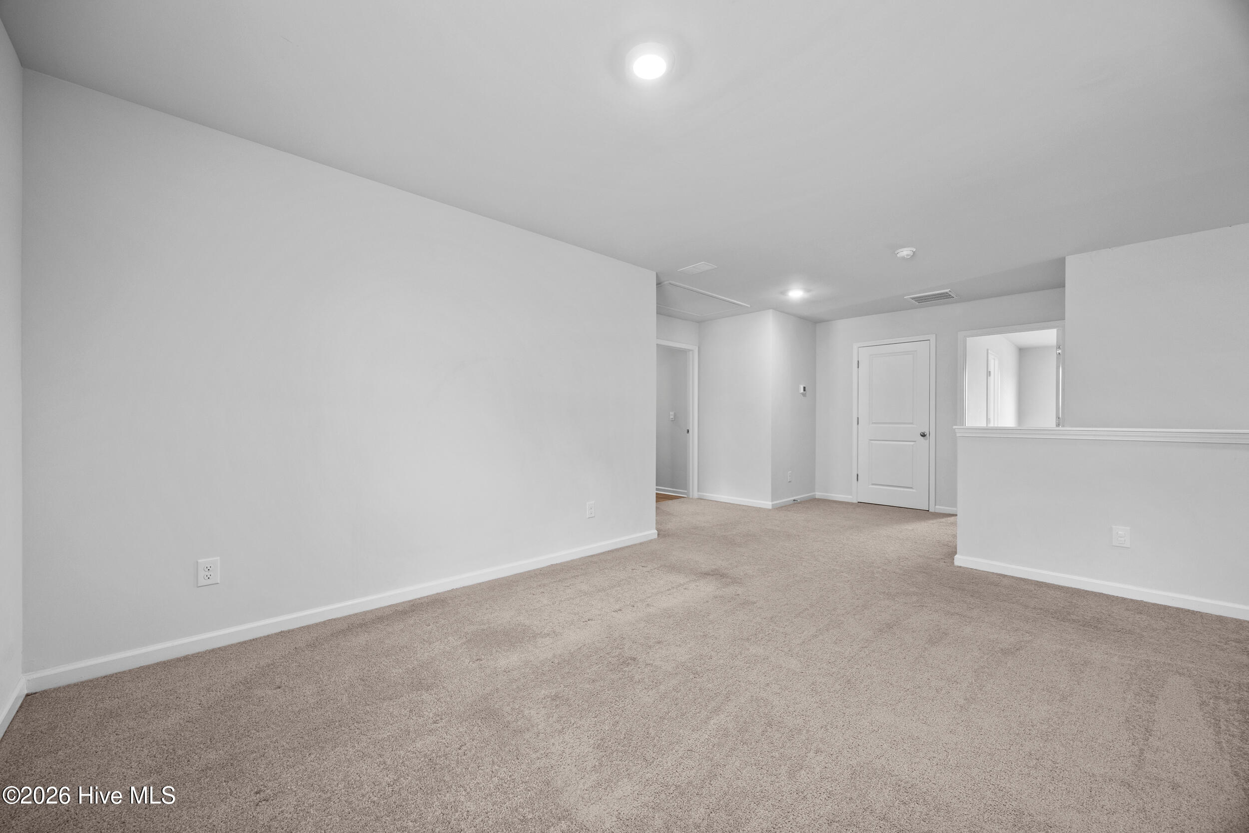 100556435 | Photo 32