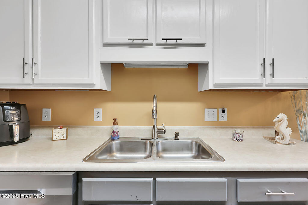 100543761 | Photo 12