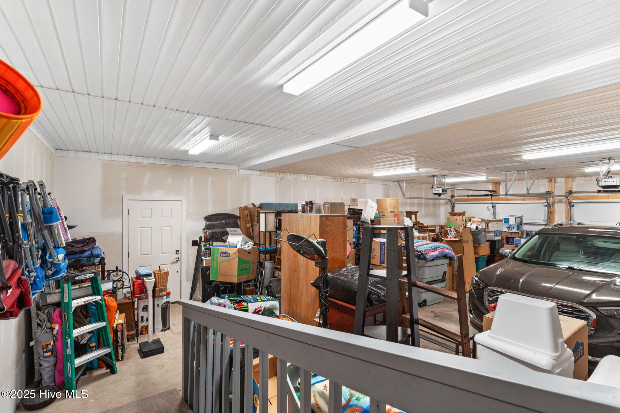 100532897 | Photo 57