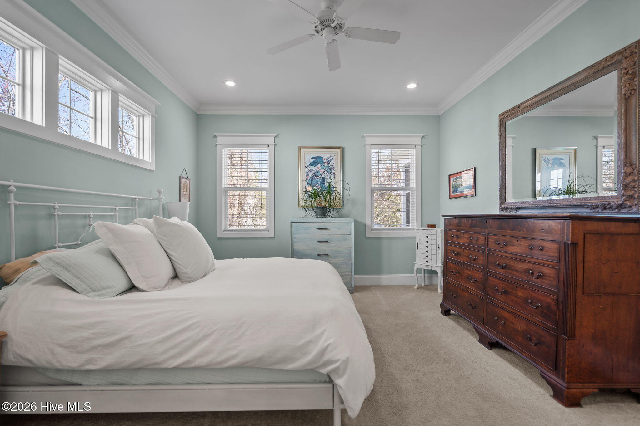 100559894 | Photo 24