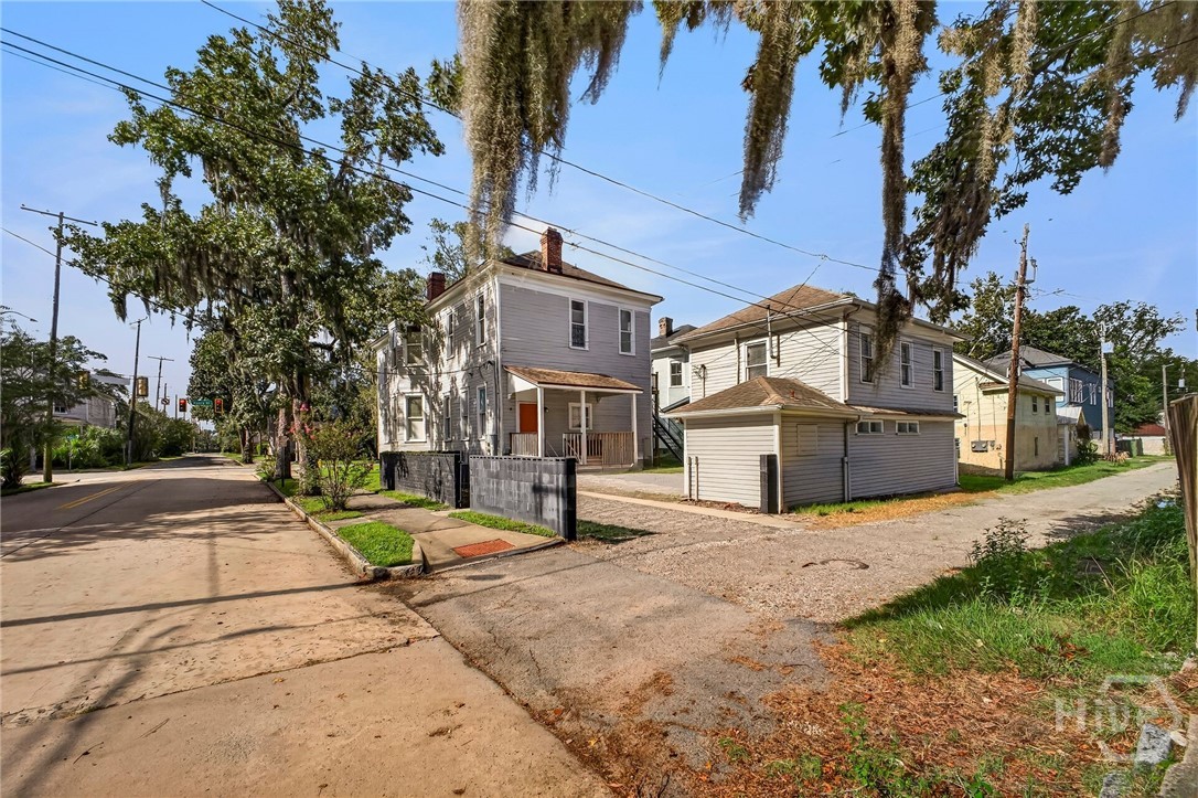 Photo 2 of Multi family home for sale at 836 E Henry St, Savannah, GA 31401 | MLS# SA364427 | Listing updated on 2026-09-13