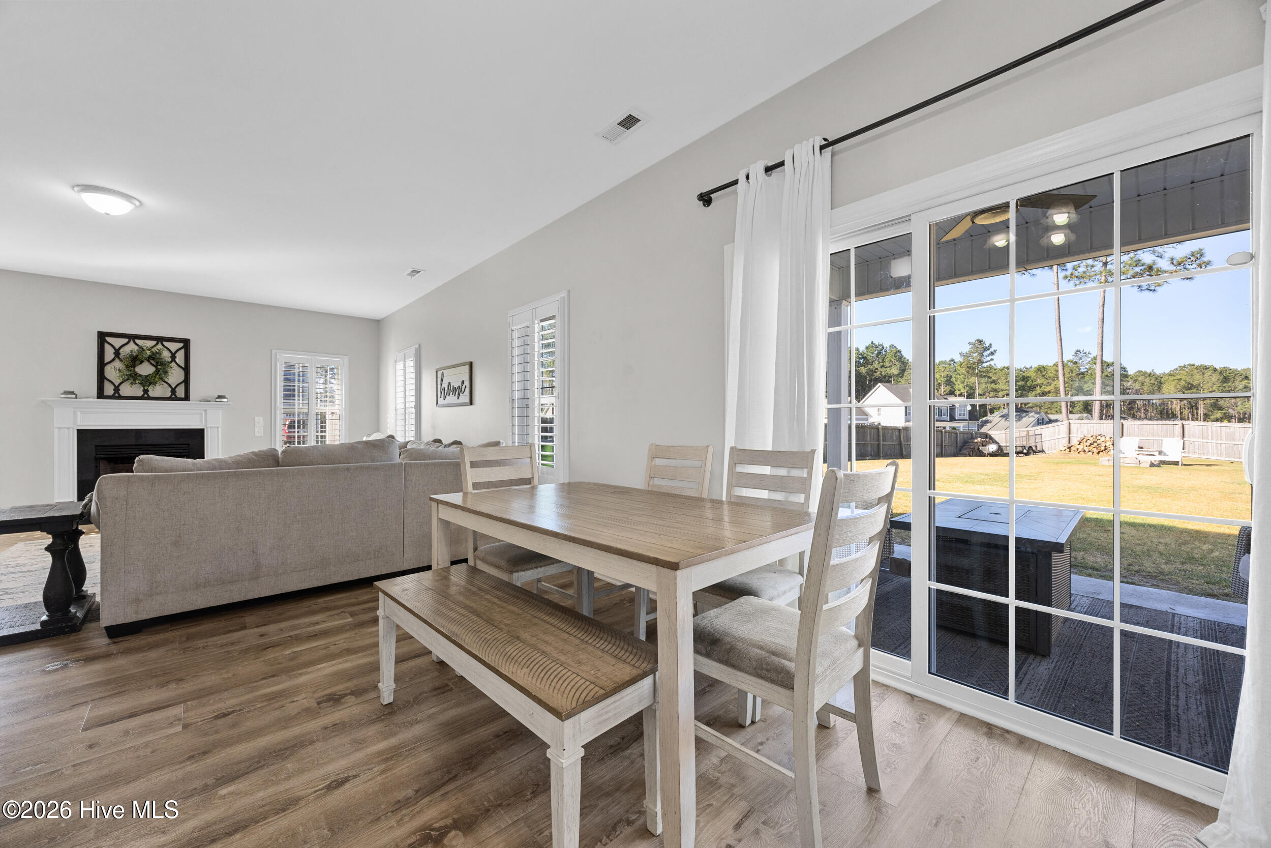 100564853 | Photo 18