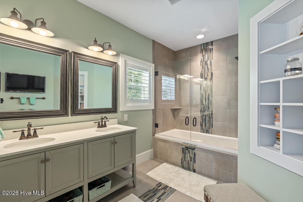 100509824 | Photo 19