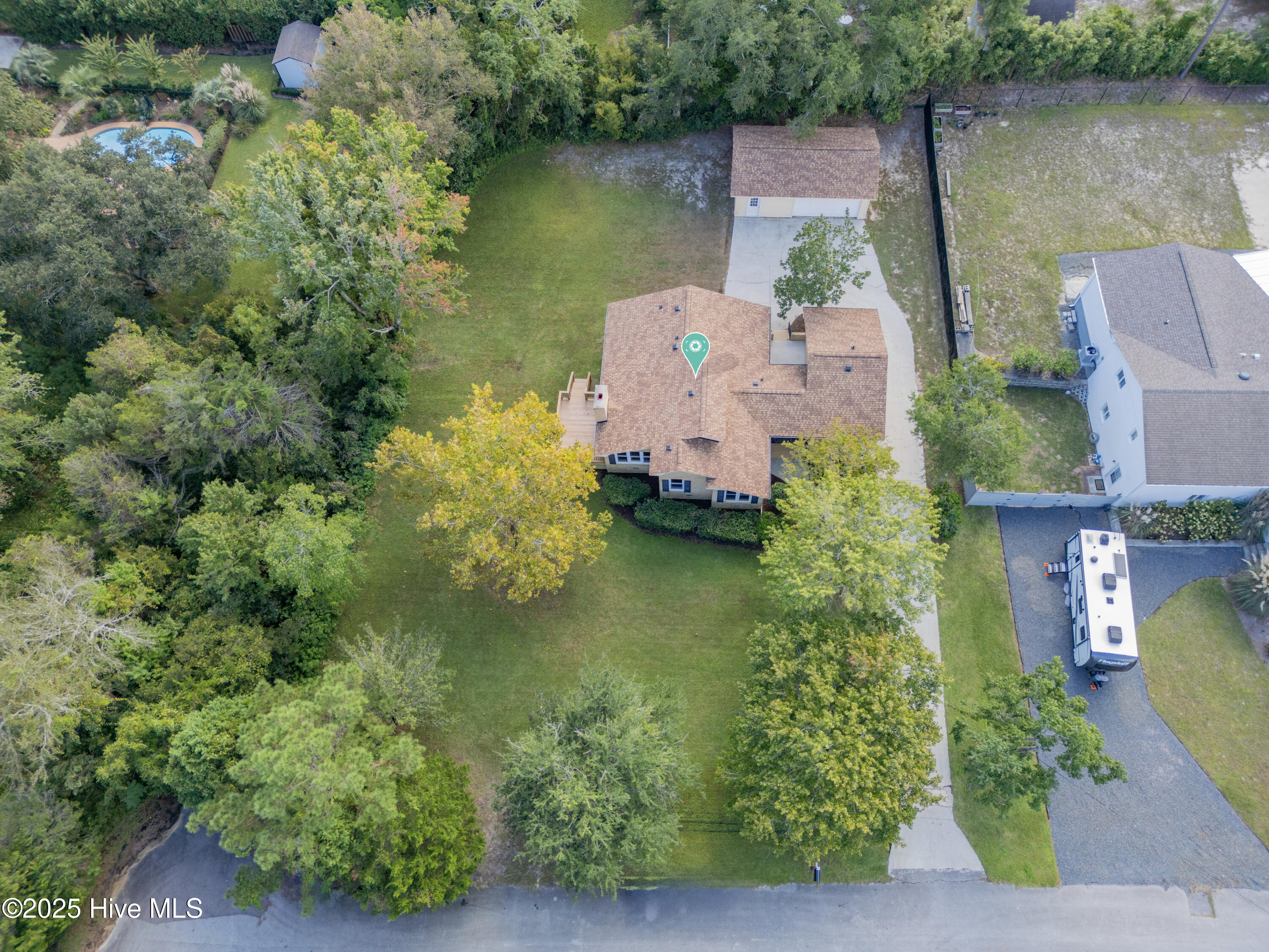 100533138 | Photo 33