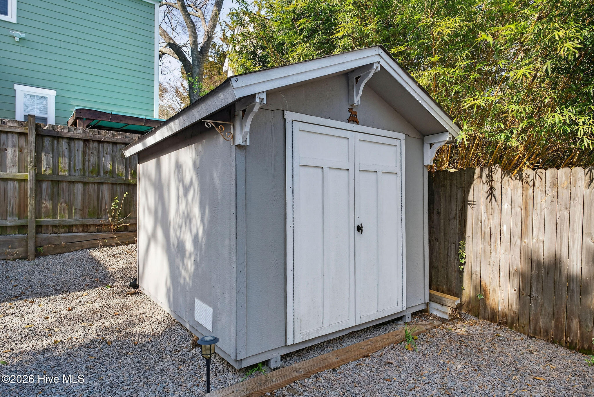 100550770 | Photo 37