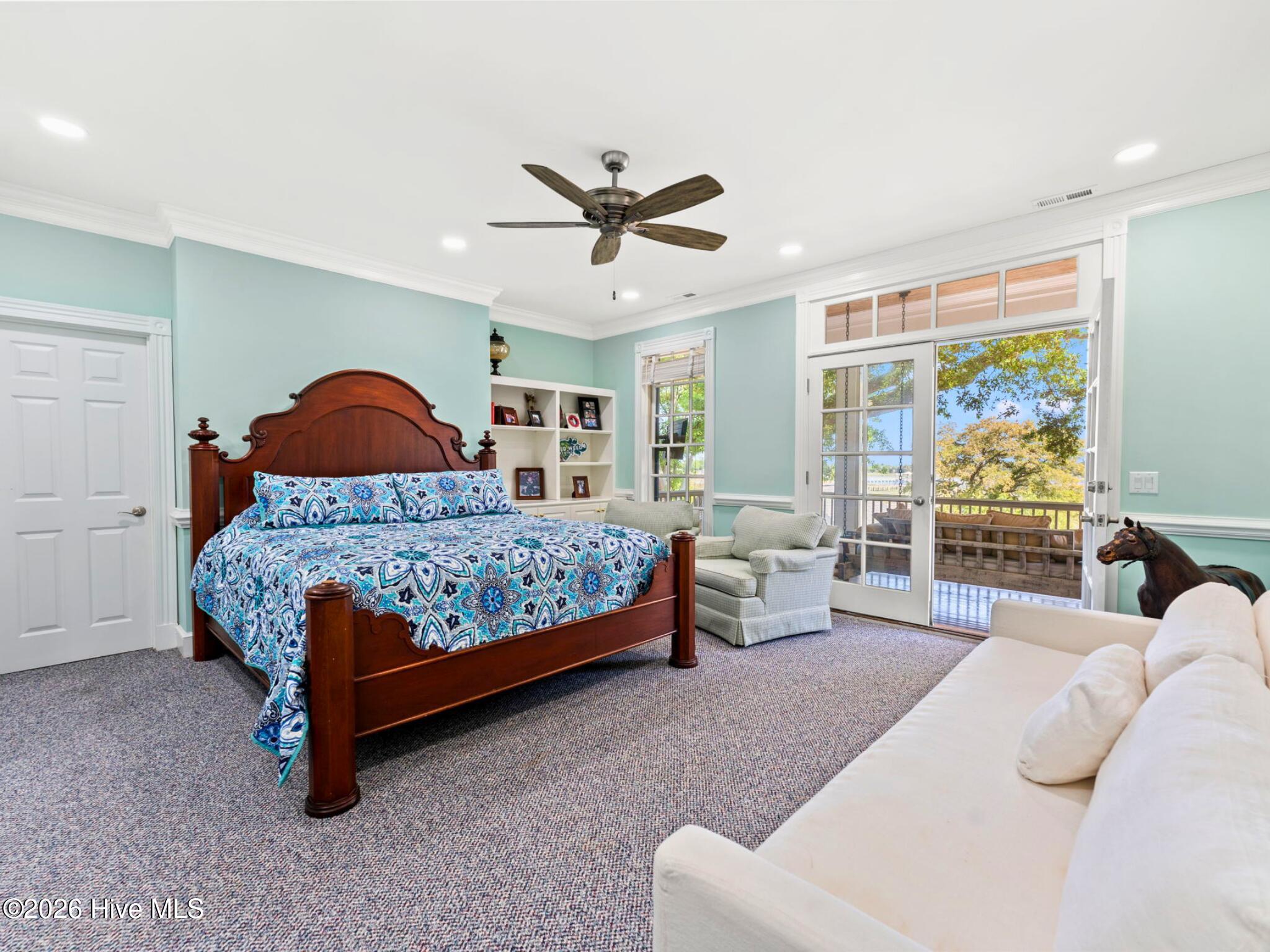 100568629 | Photo 40