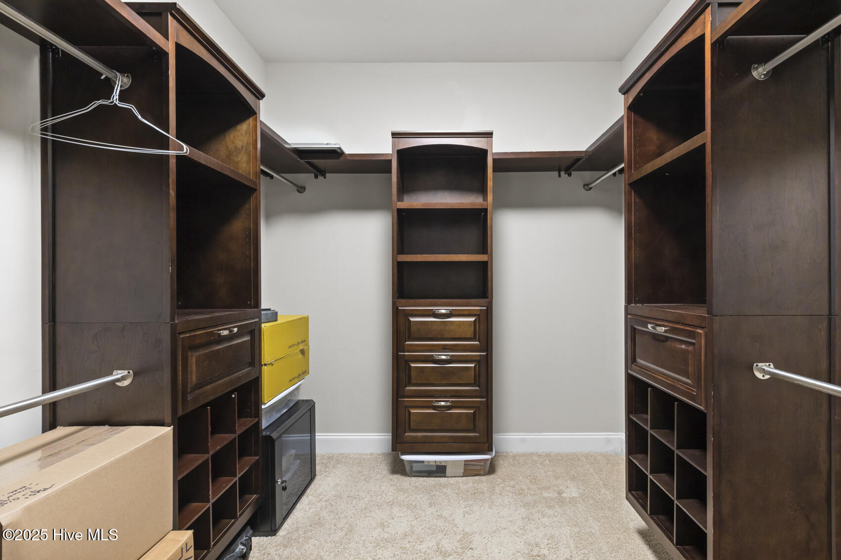 100501519 | Photo 27