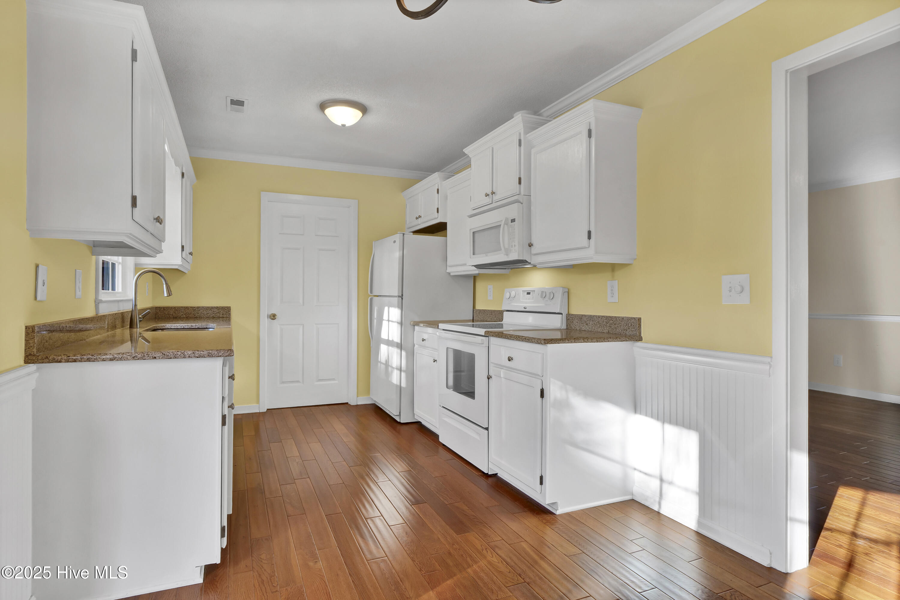 100545565 | Photo 10